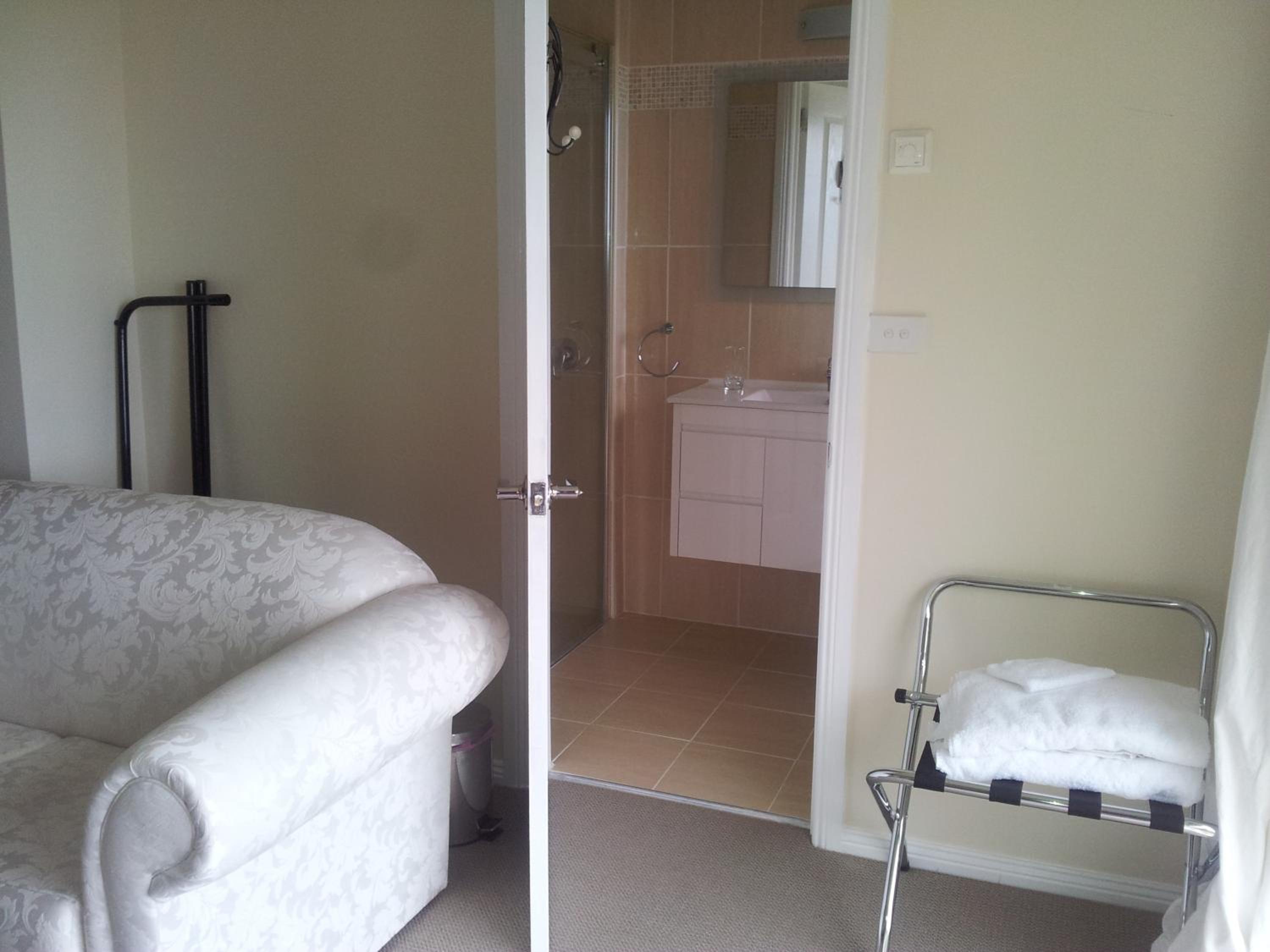 Deluxe King or Twin Room - Photo 2