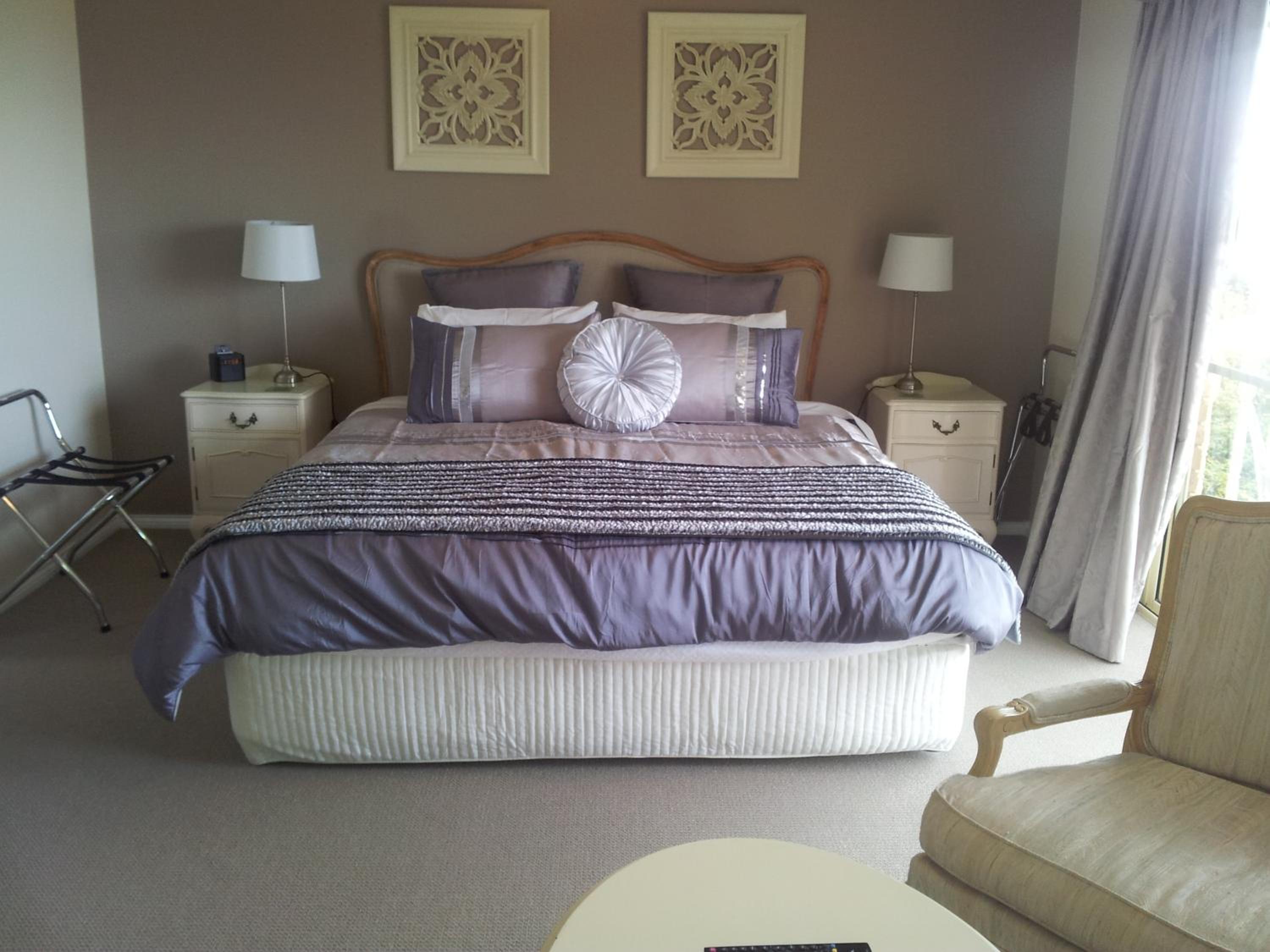 Deluxe King Room with Balcony and Sea View - Photo 1