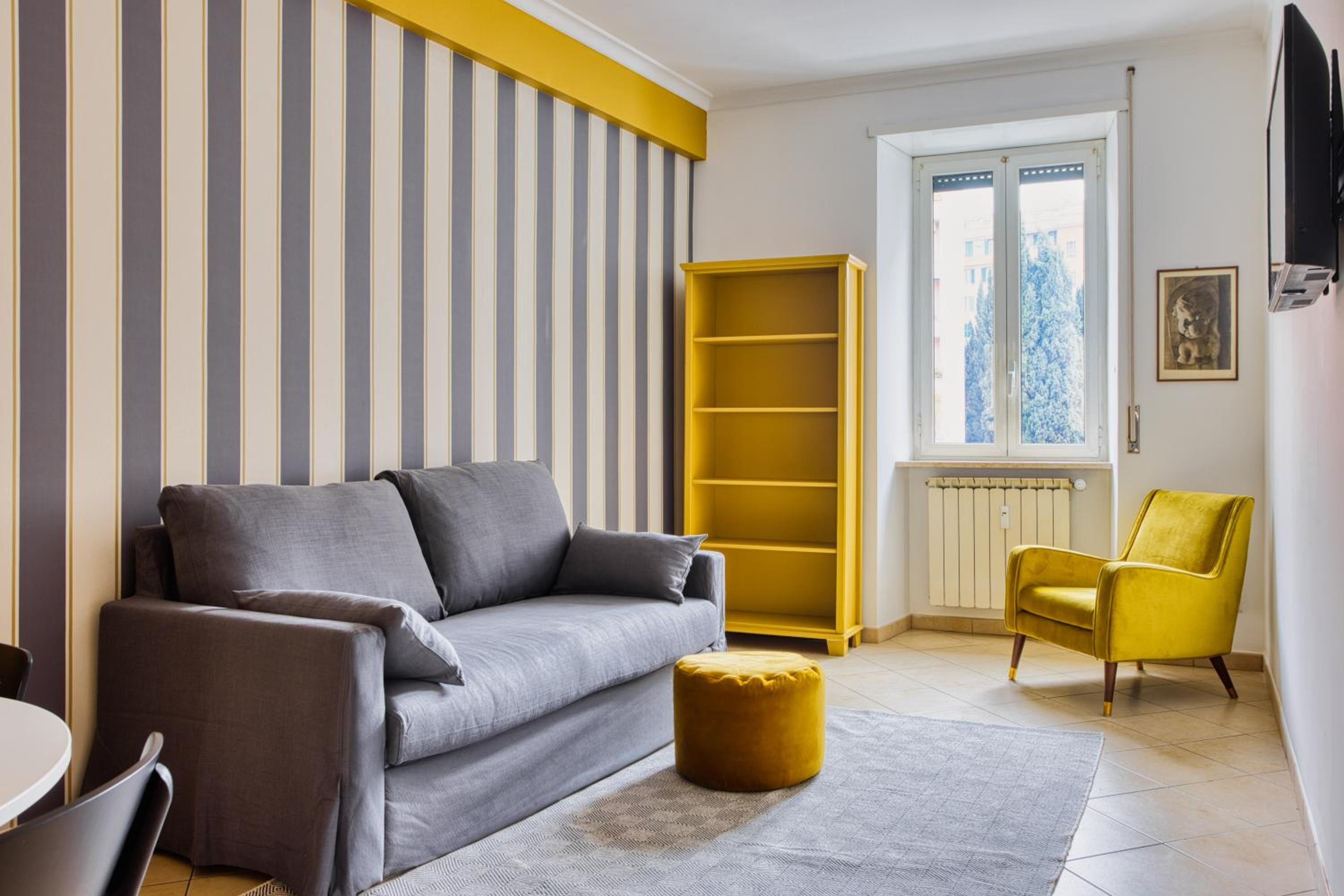 One-Bedroom Apartment