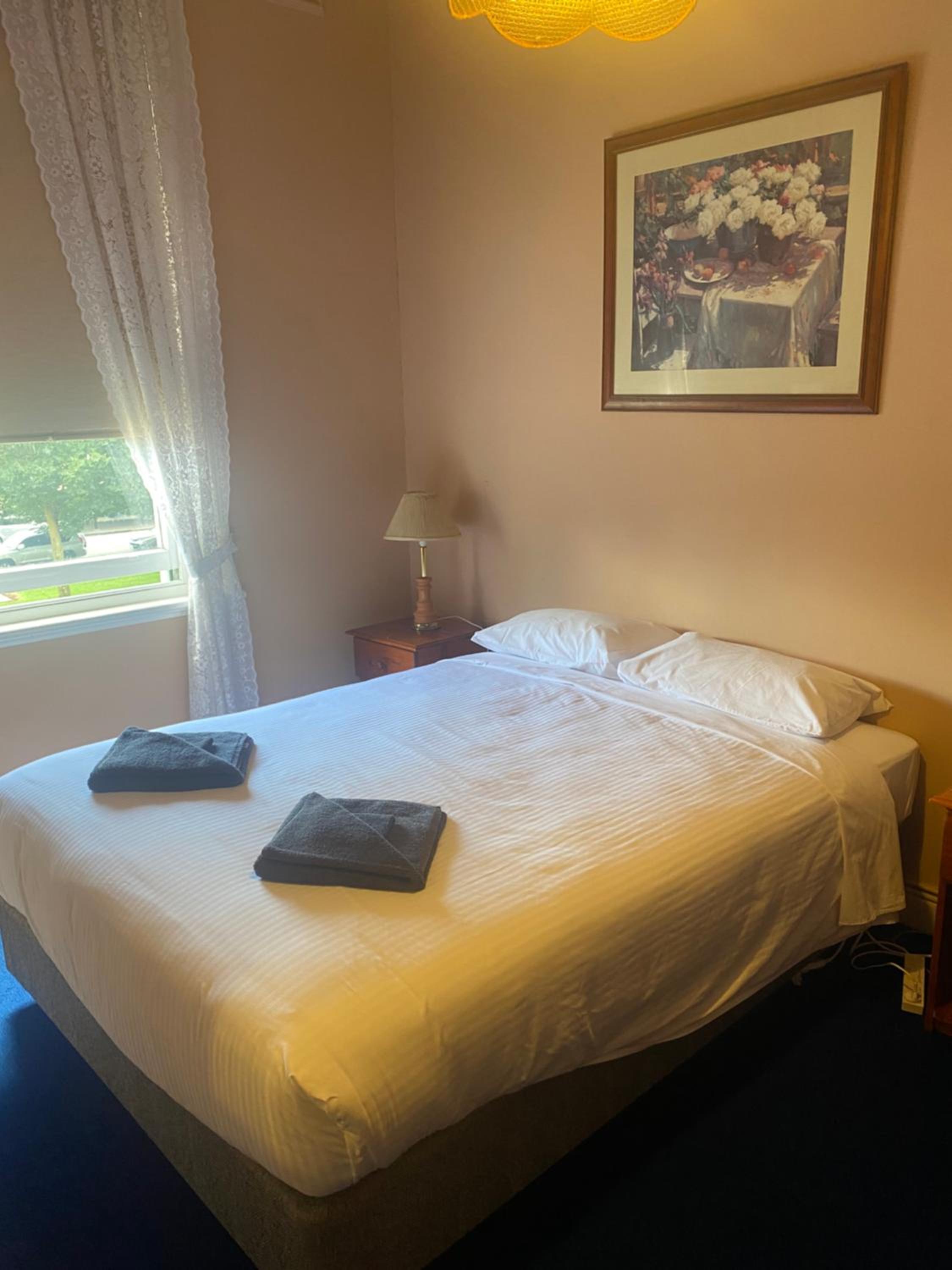Queen Room - Photo 2