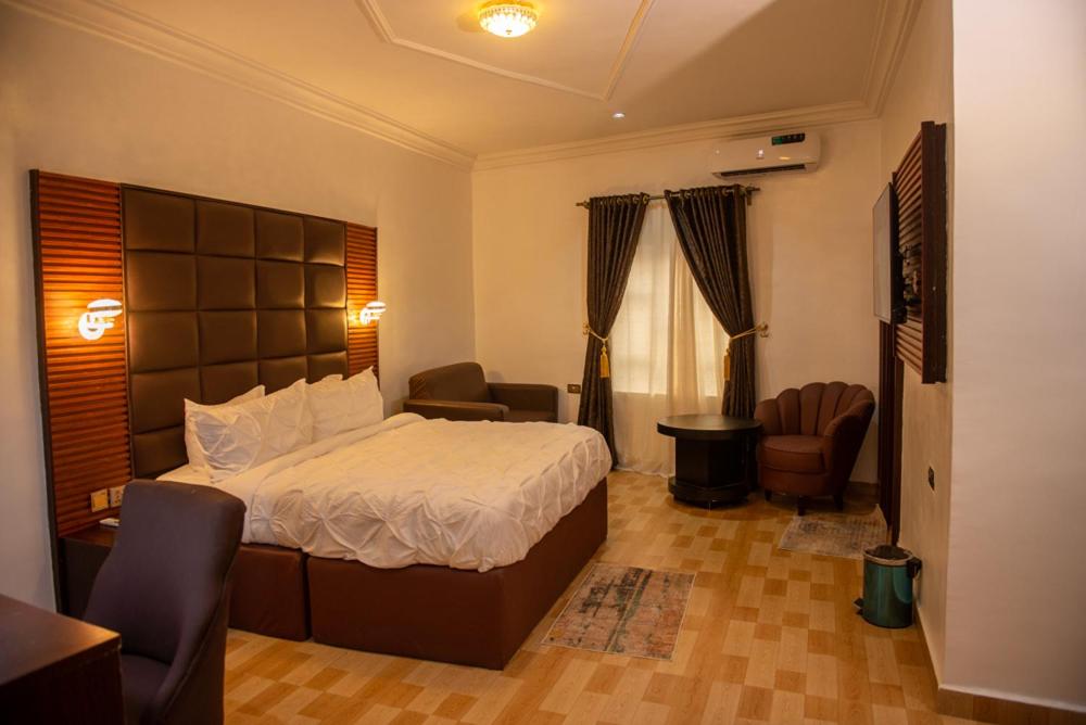Deluxe Double Or Twin Room photo 1