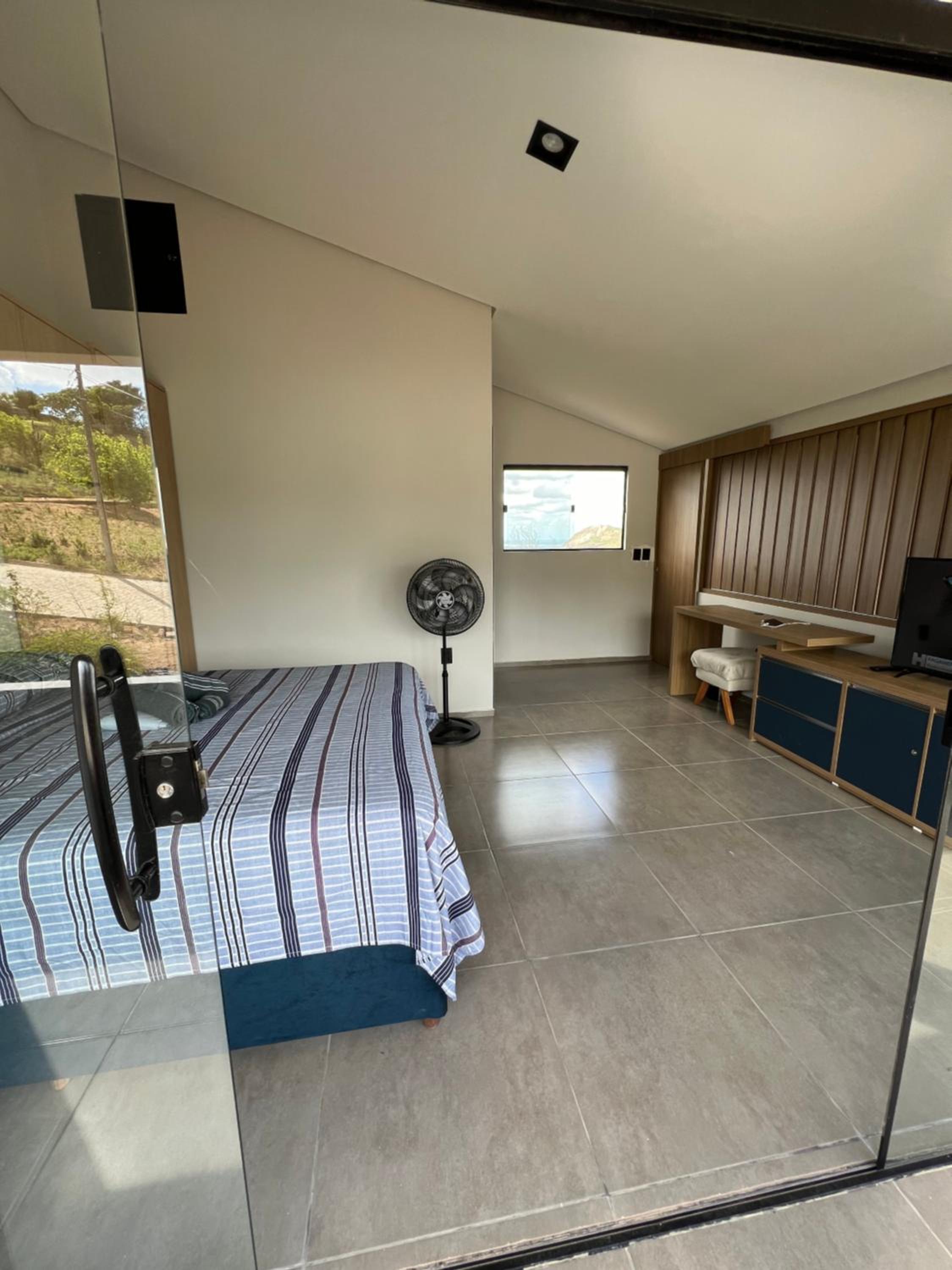 Three-Bedroom House photo 3