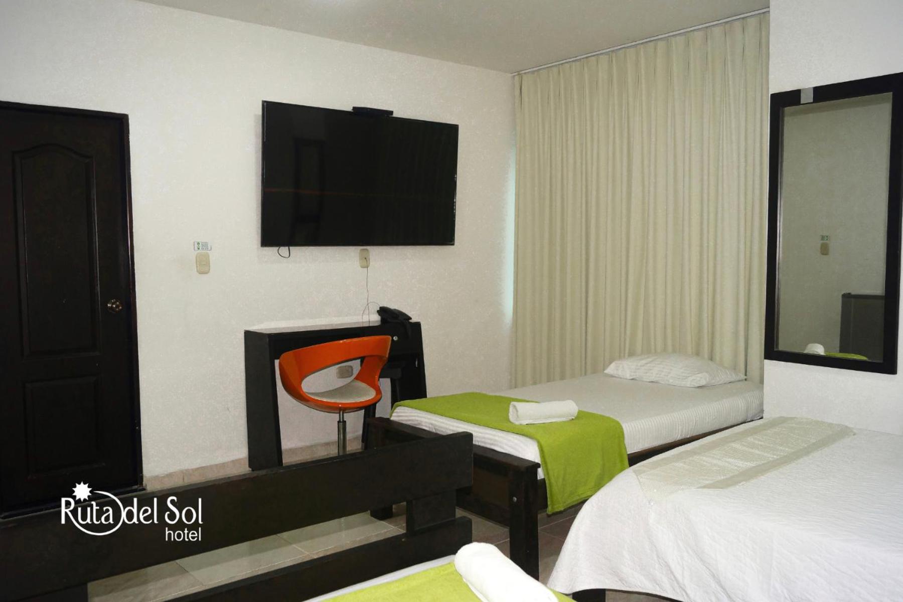 Quadruple Room with Private Bathroom photo 3