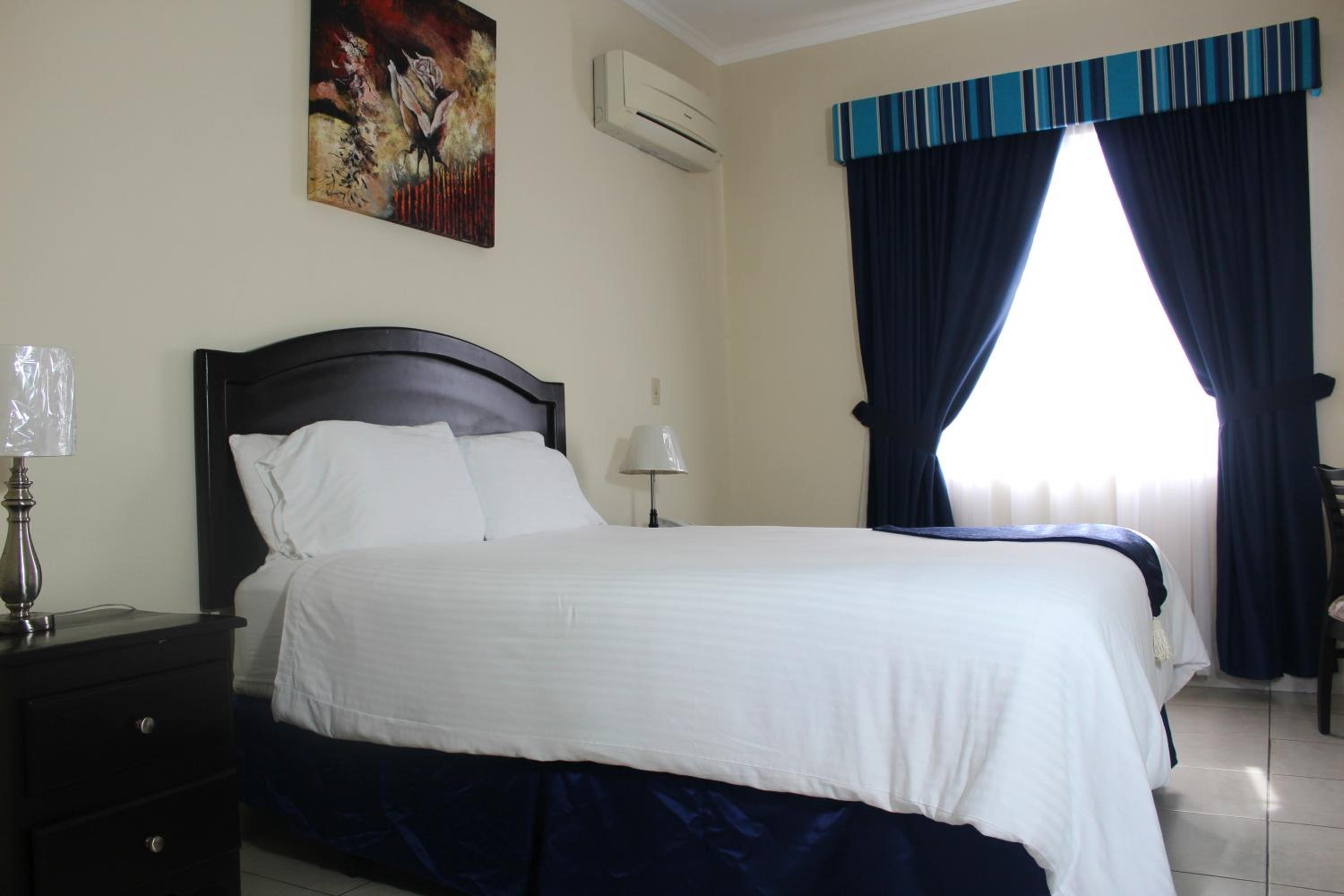Deluxe Queen Room photo 1