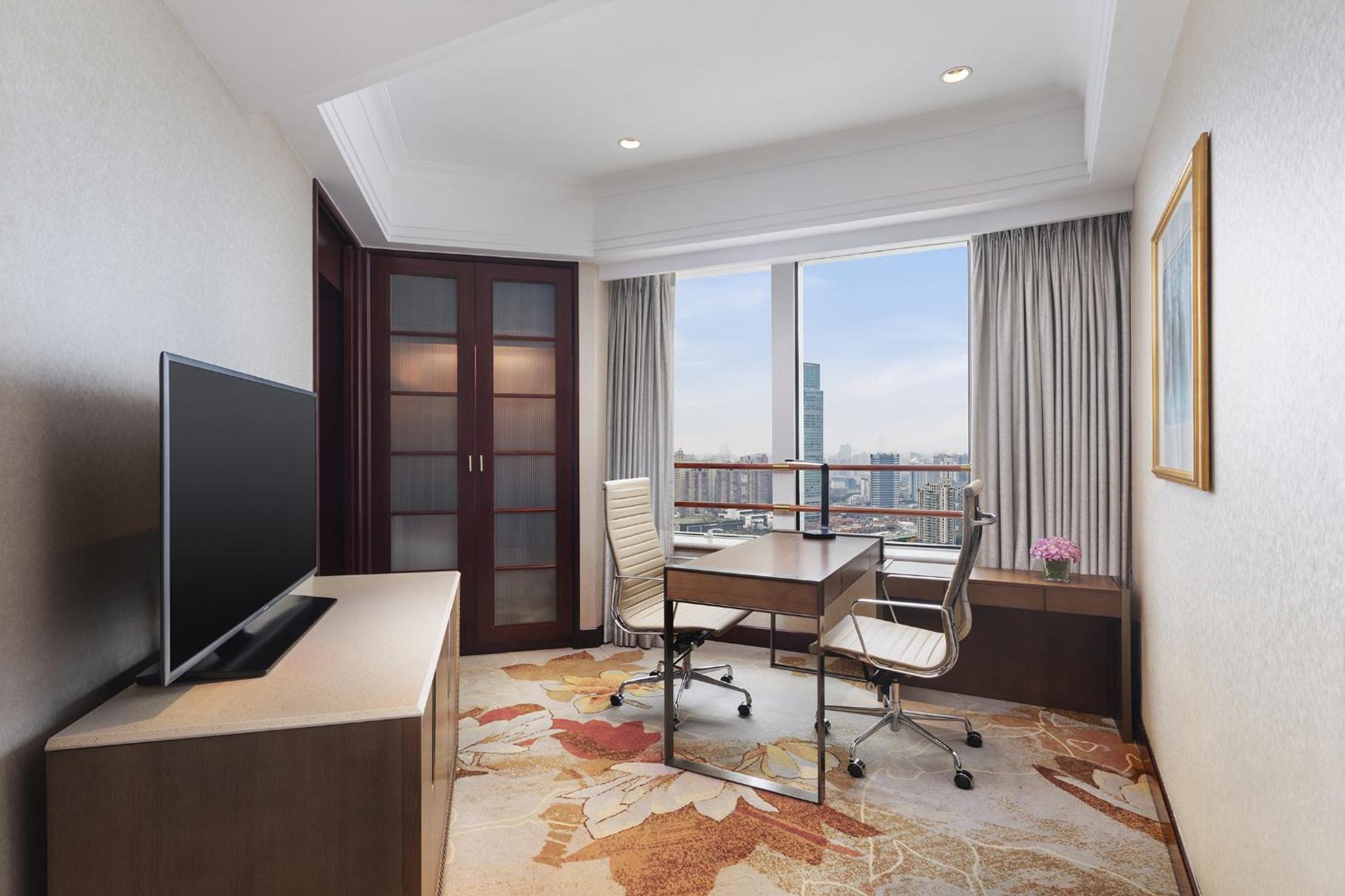 Business Class Junior Suite