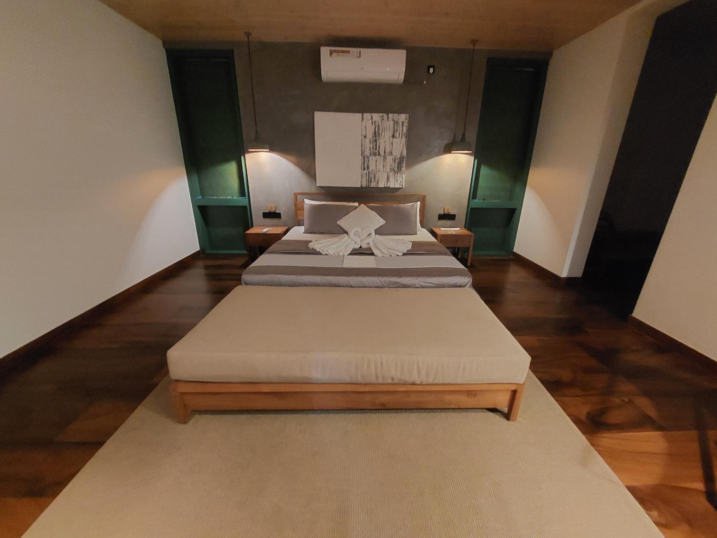Deluxe Double Room with Bath photo 1