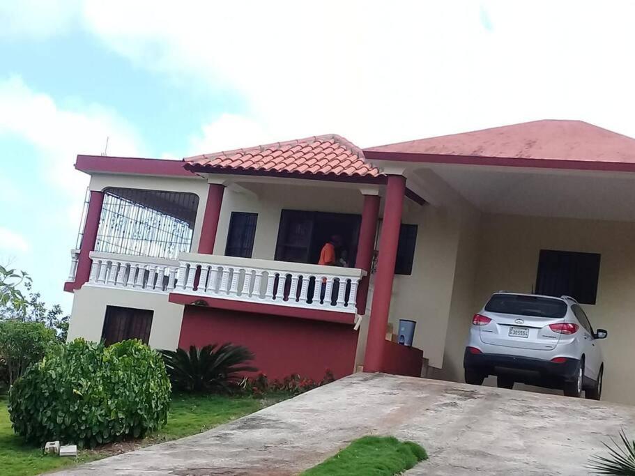 Three-Bedroom House photo 1