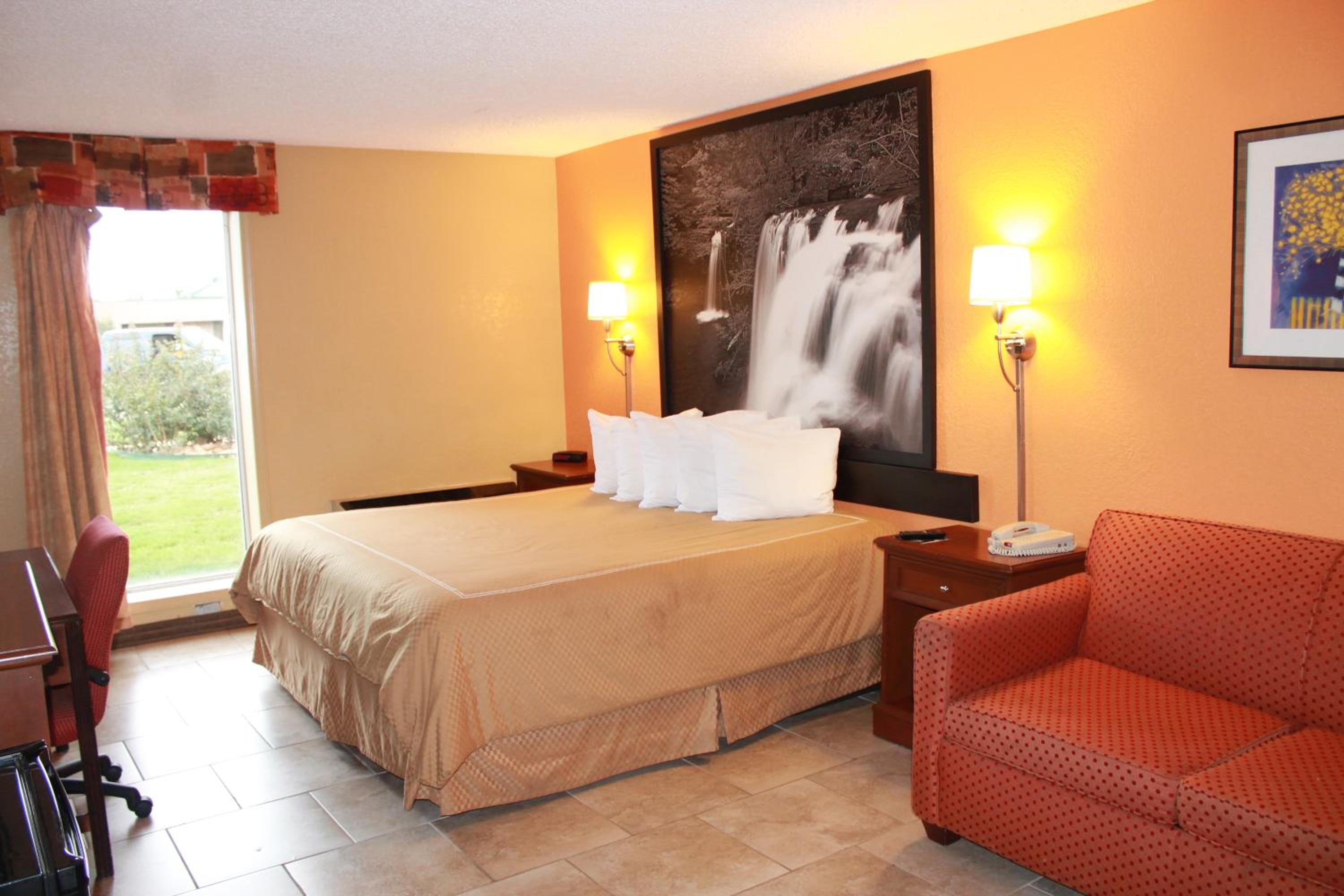 Standard King Room - Photo 2