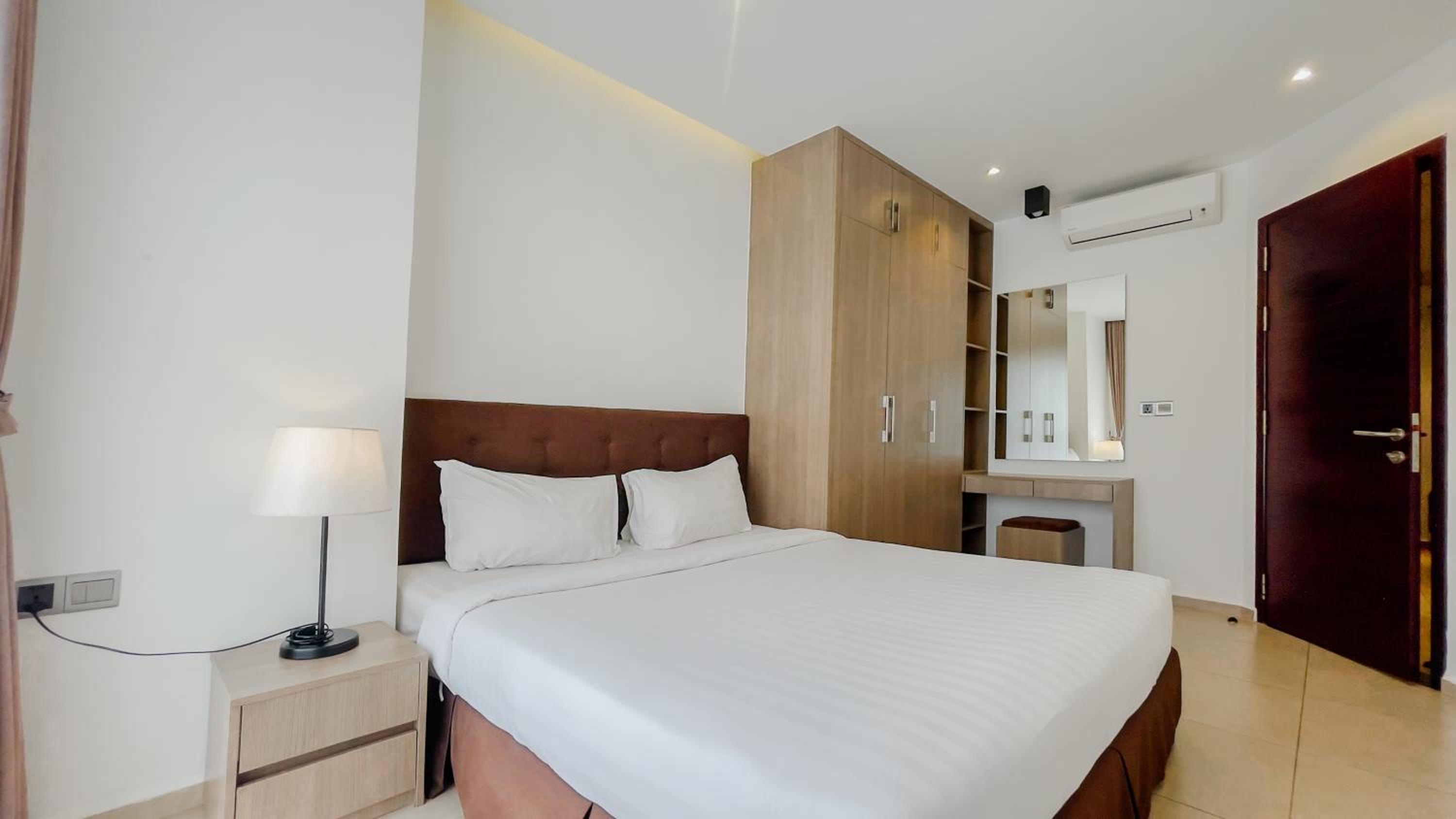 Two-Bedroom Junior Suite - Photo 10