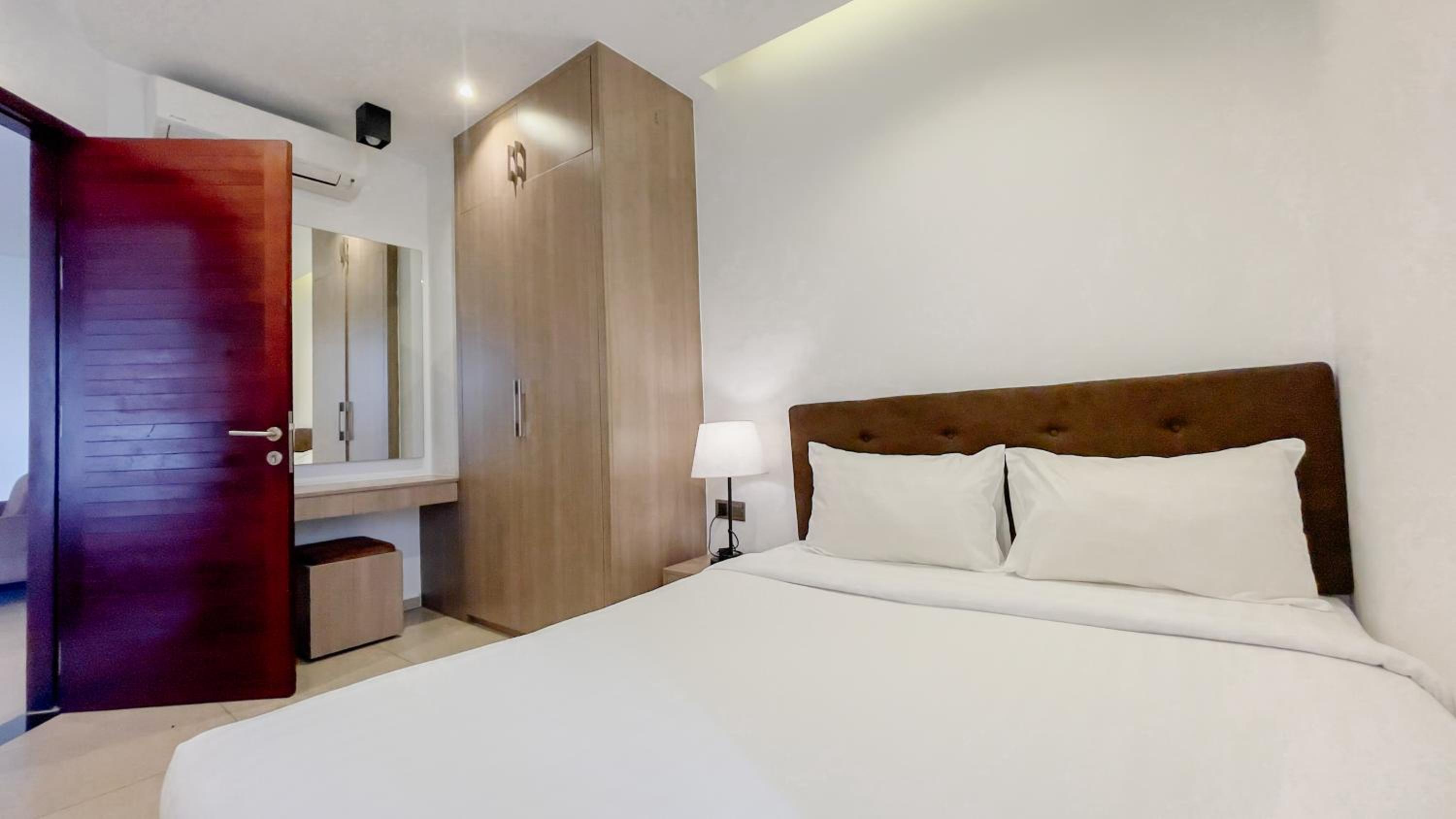 Two-Bedroom Junior Suite - Photo 11