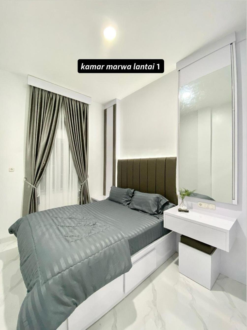 Three-Bedroom Villa photo 2