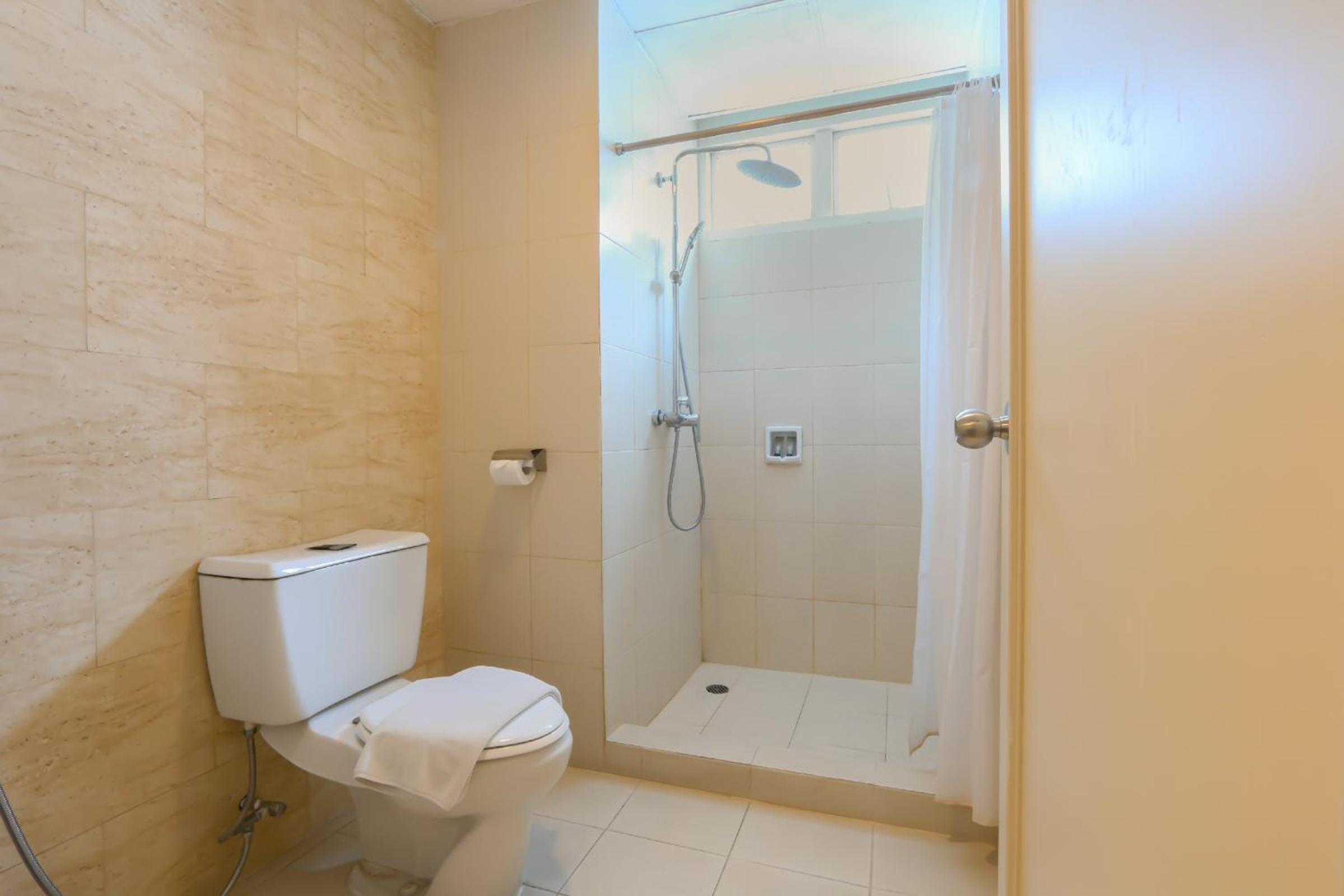 Three-Bedroom Apartment - Photo 26
