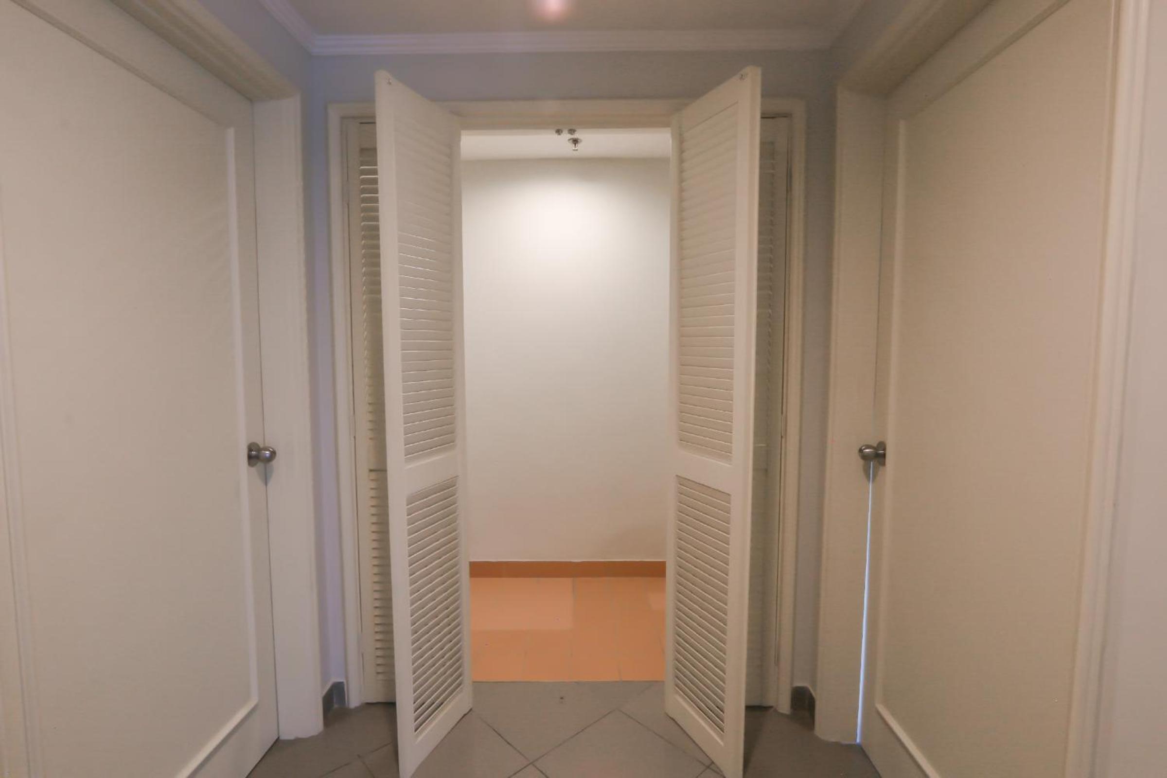 Three-Bedroom Apartment - Photo 24