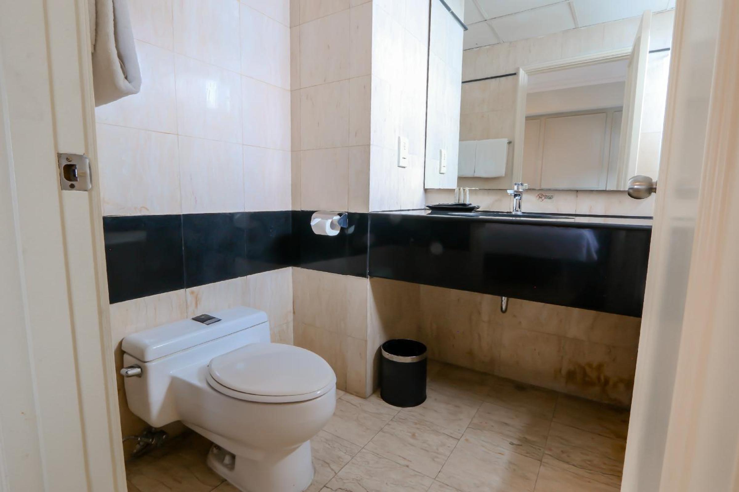 Three-Bedroom Apartment - Photo 22