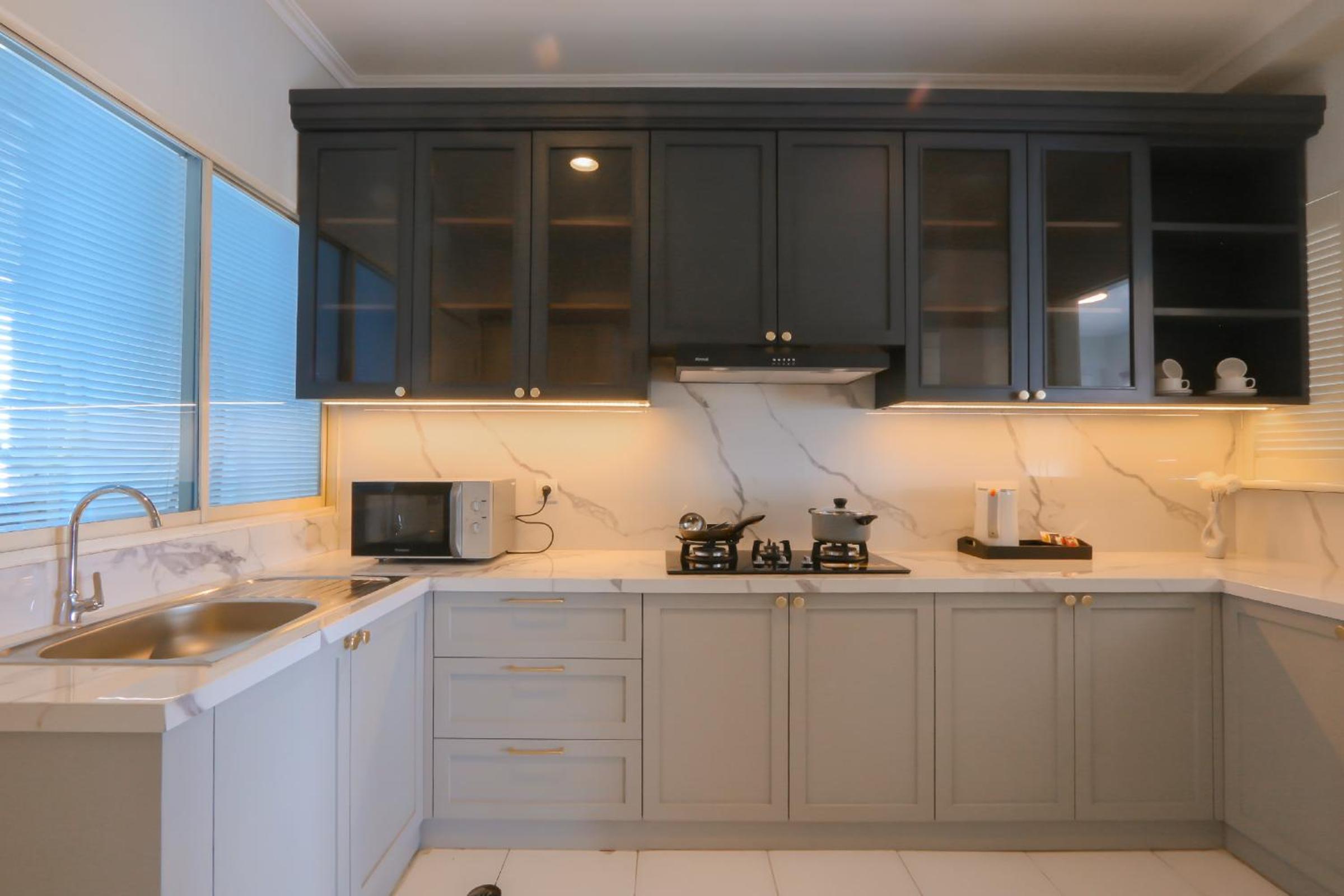 Three-Bedroom Apartment - Photo 21