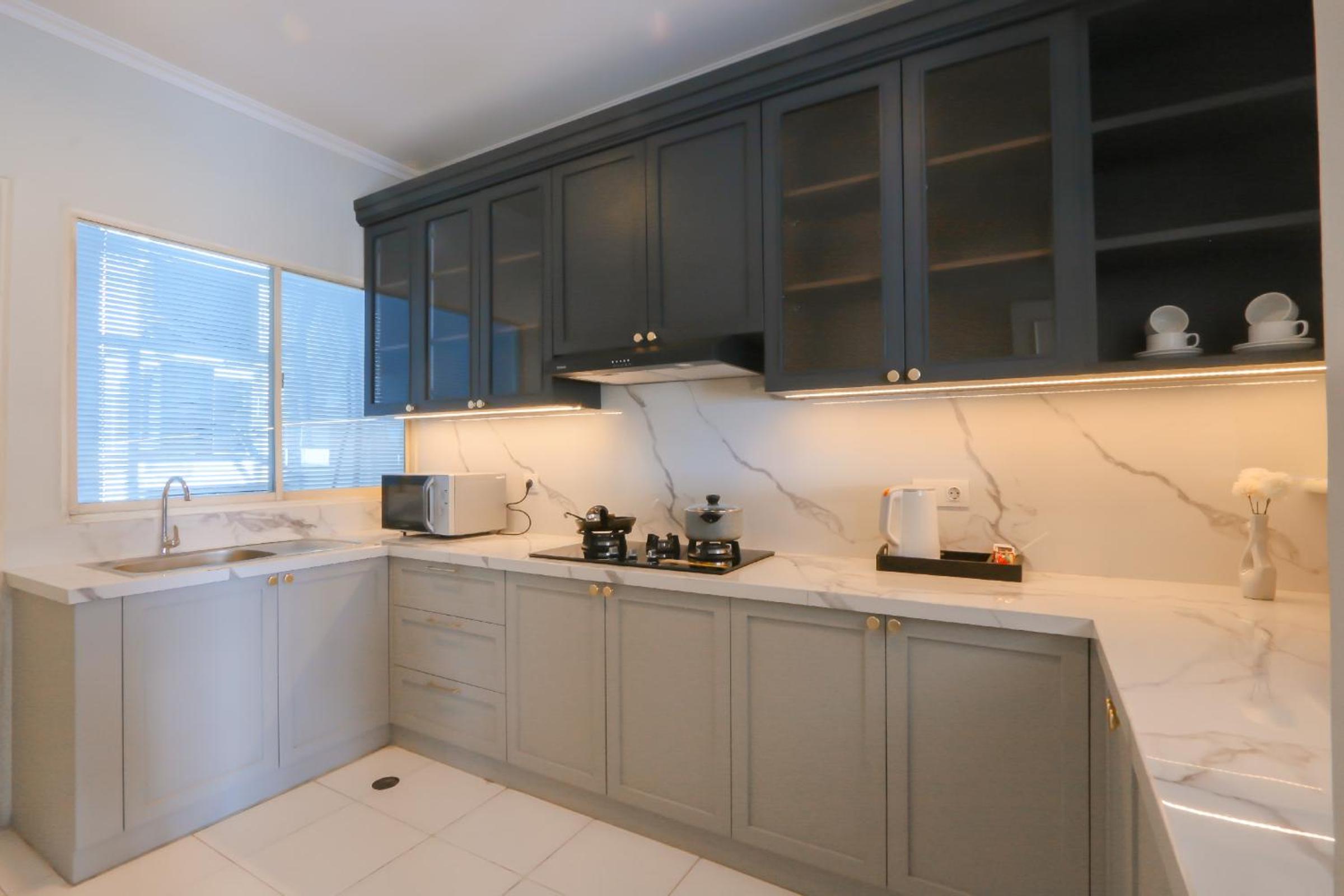 Three-Bedroom Apartment - Photo 20