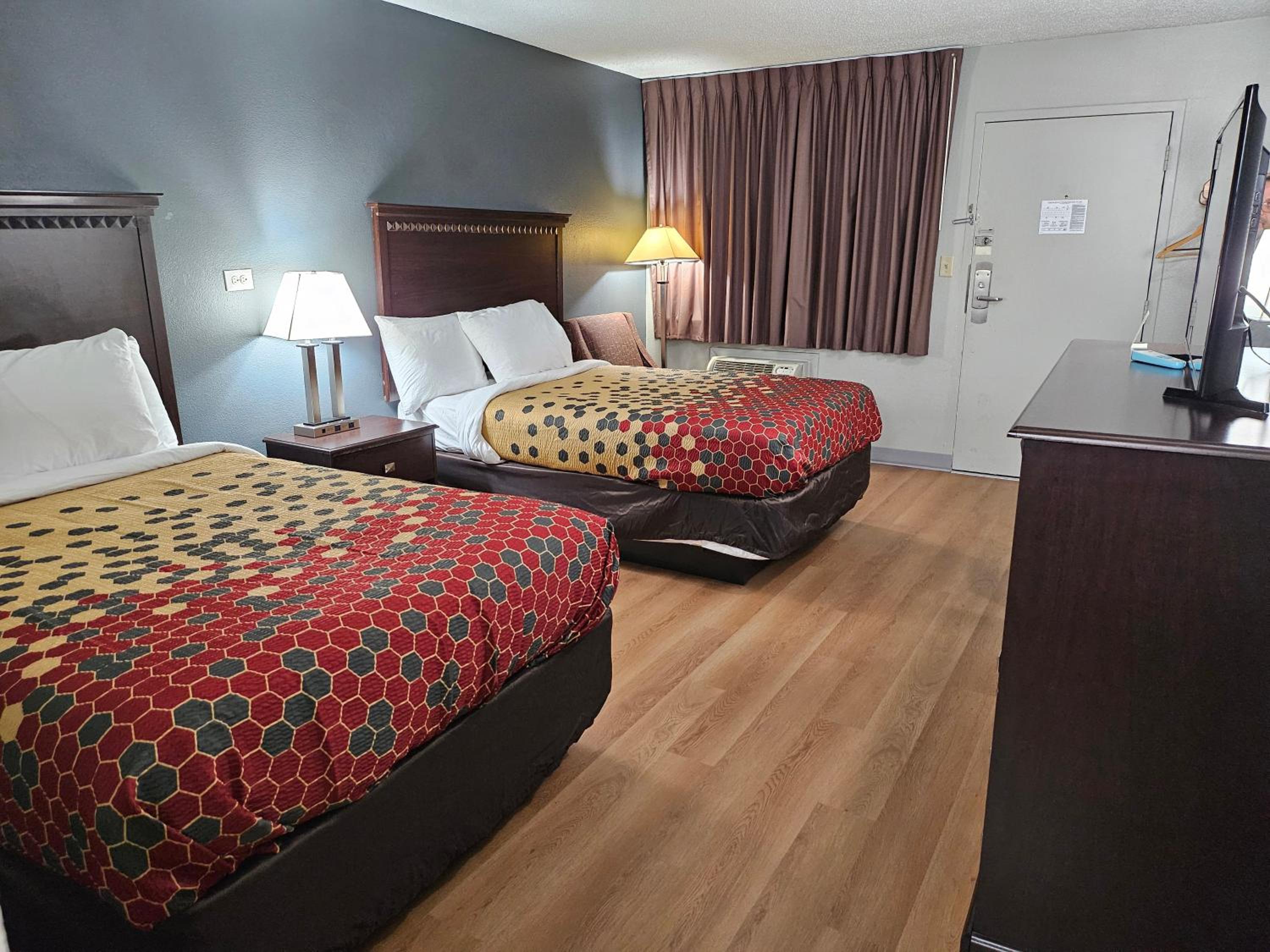 Double Room with Two Double Beds - Smoking