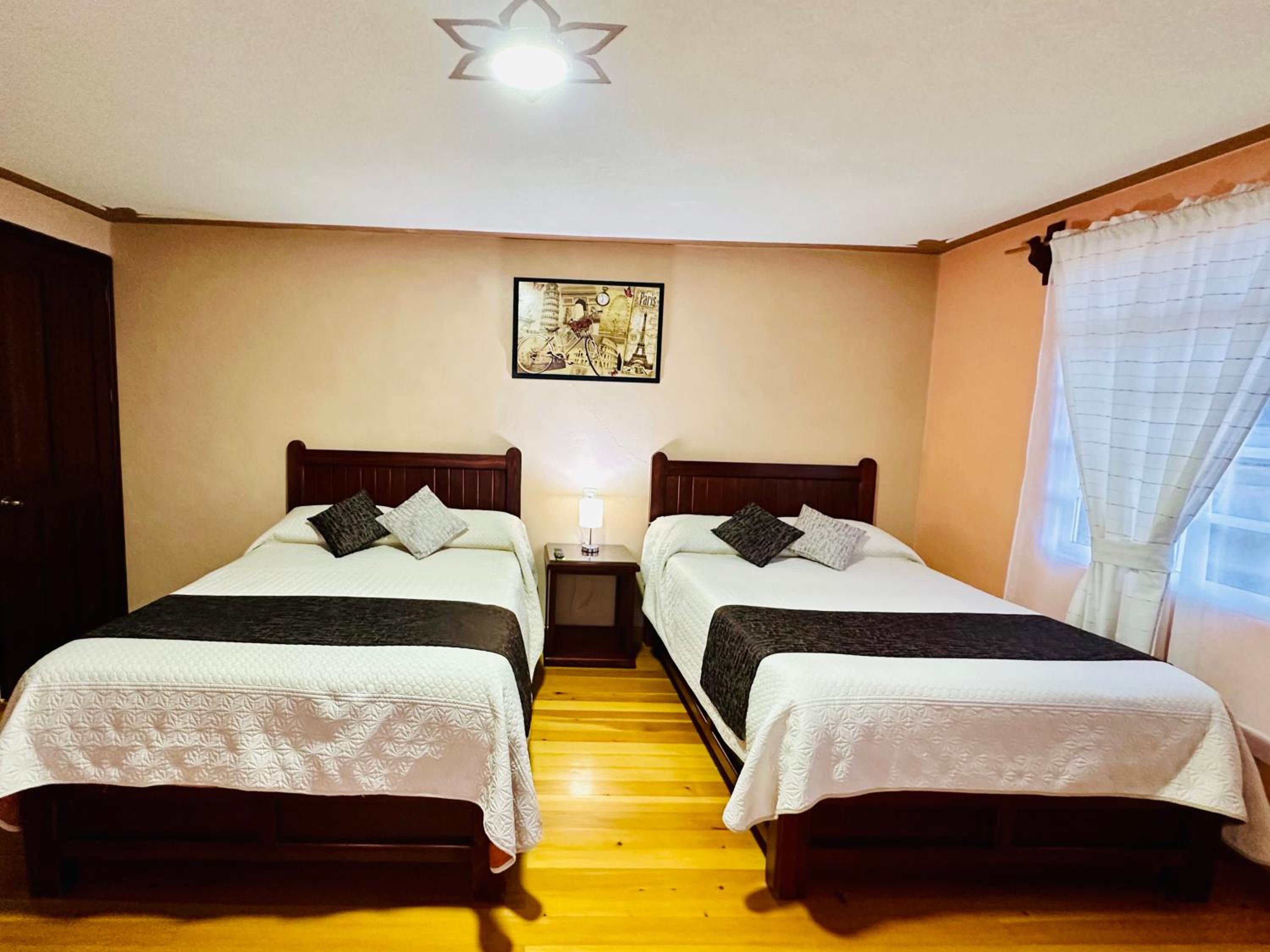 Twin Room with Private Bathroom photo 1