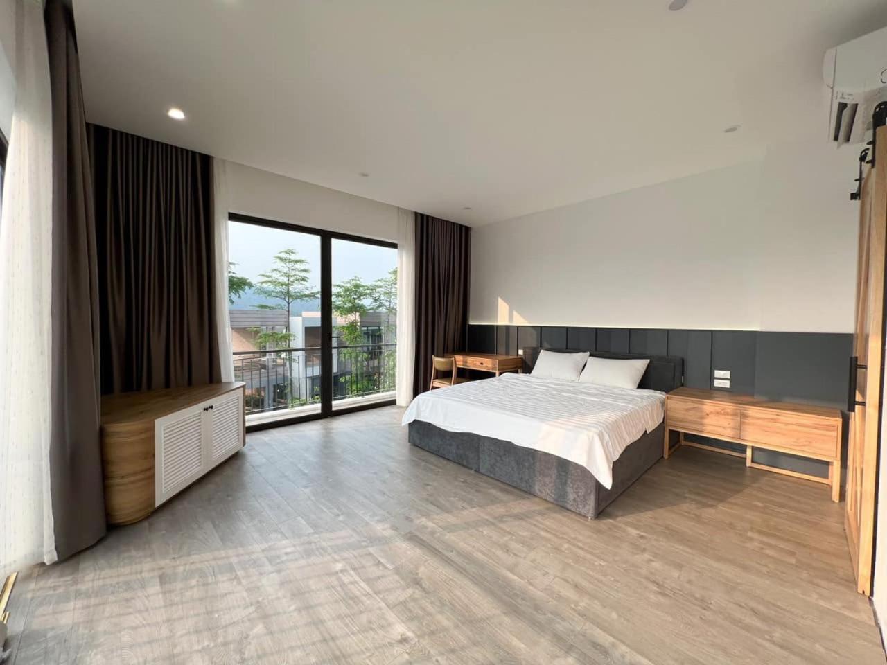 Three-Bedroom Villa photo 3