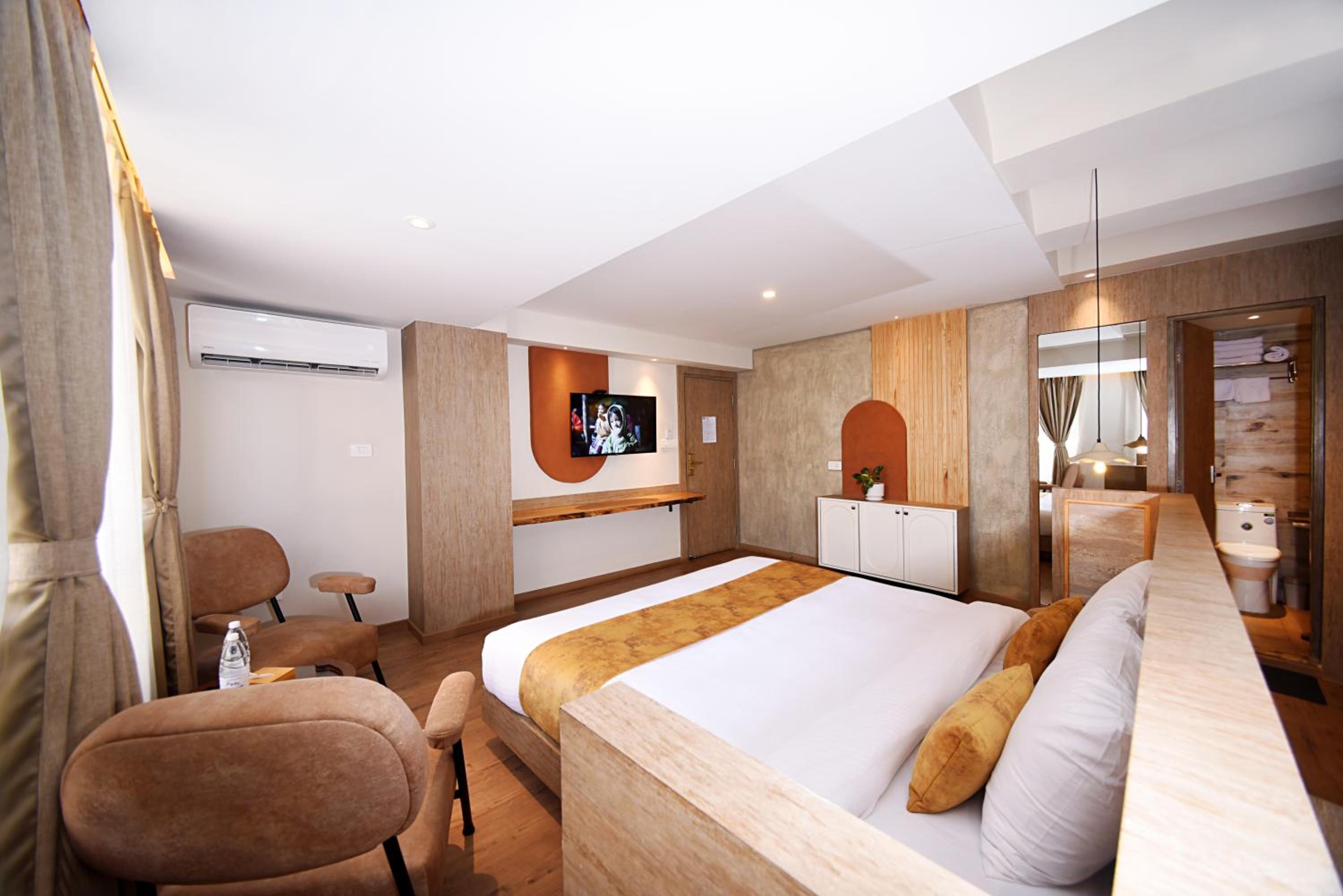 Suite - Photo 4