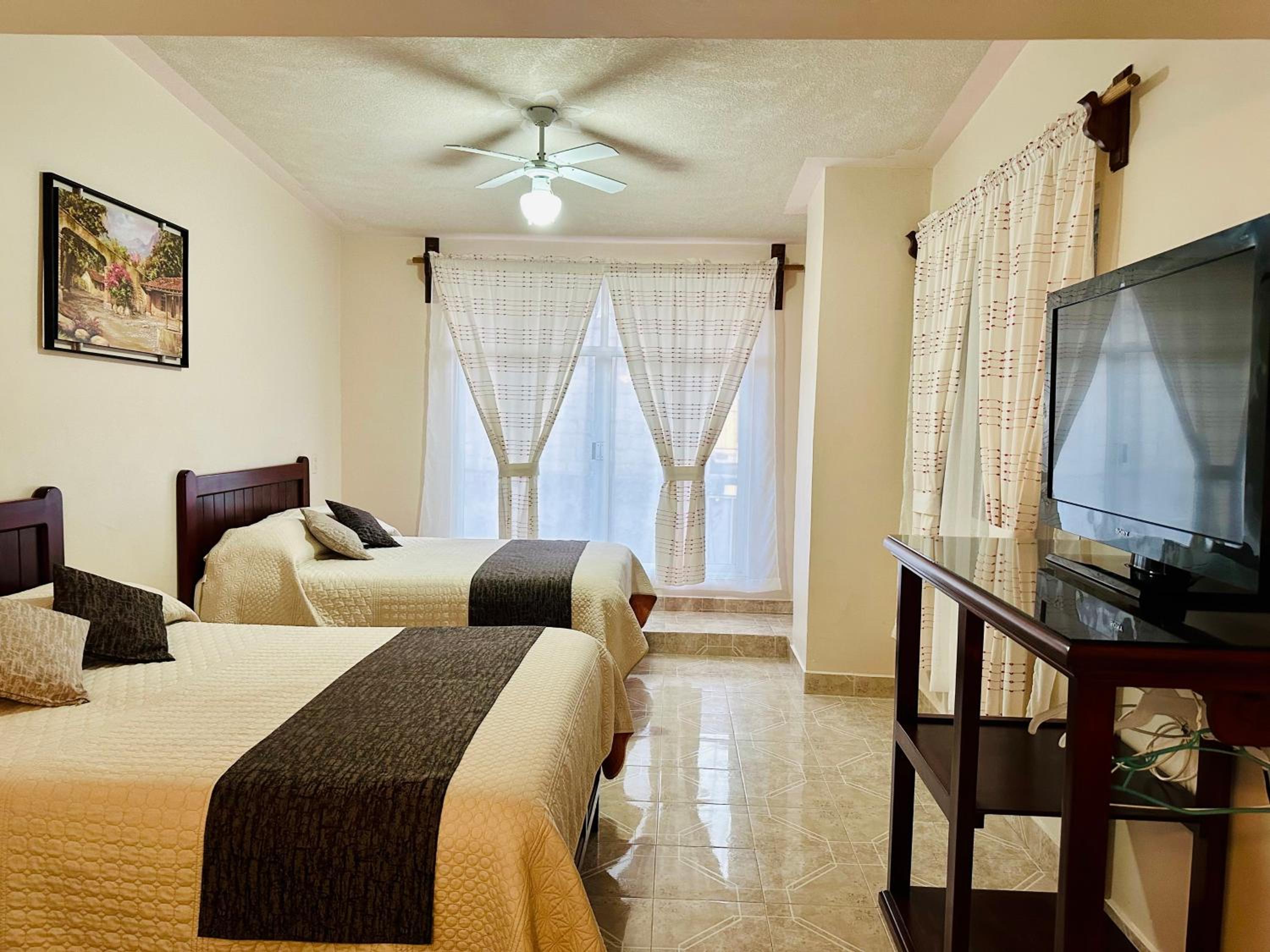 Triple Room with Private Bathroom photo 3