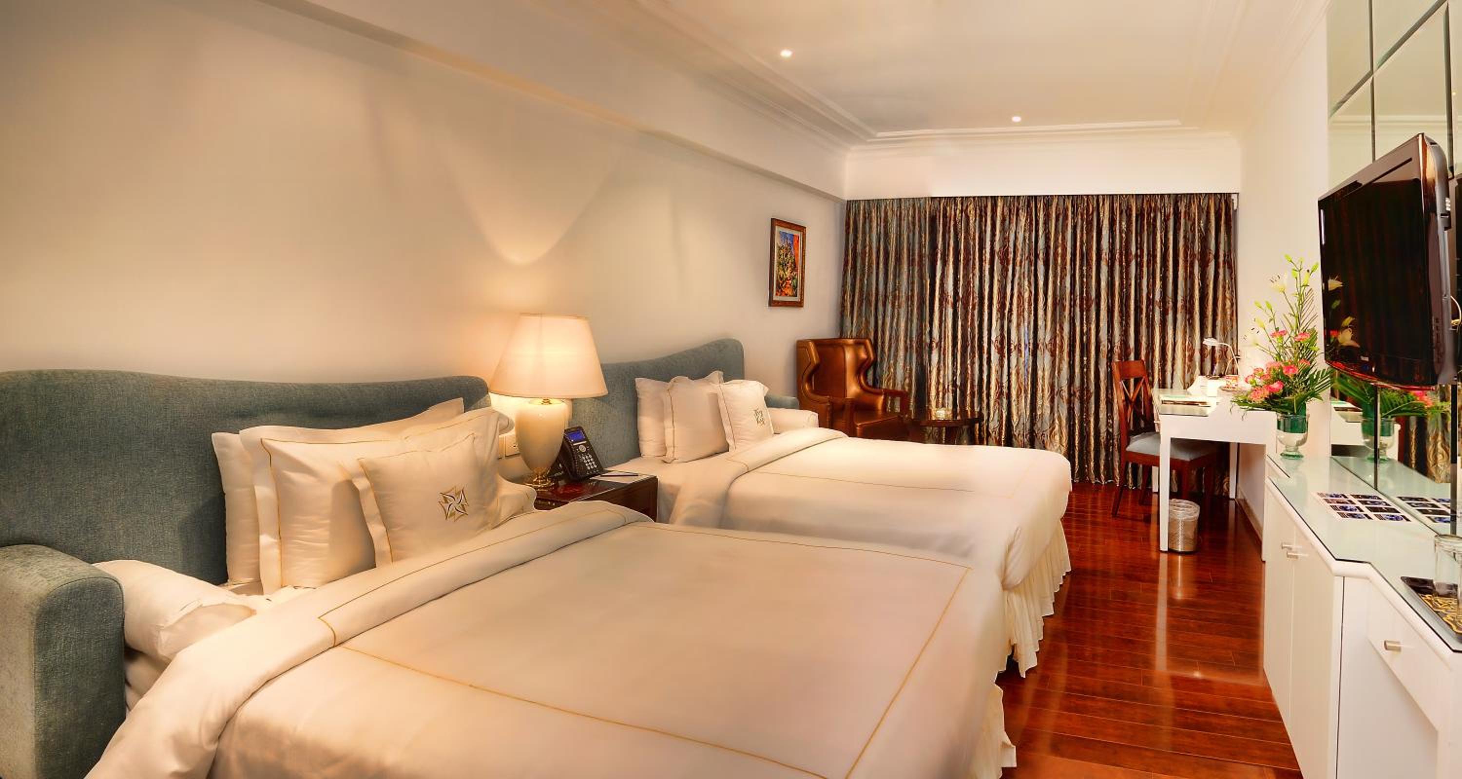 Economy Twin Room - Photo 2