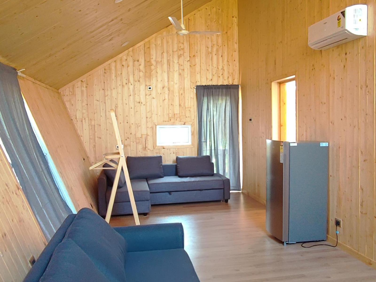 Deluxe Family Room photo 3