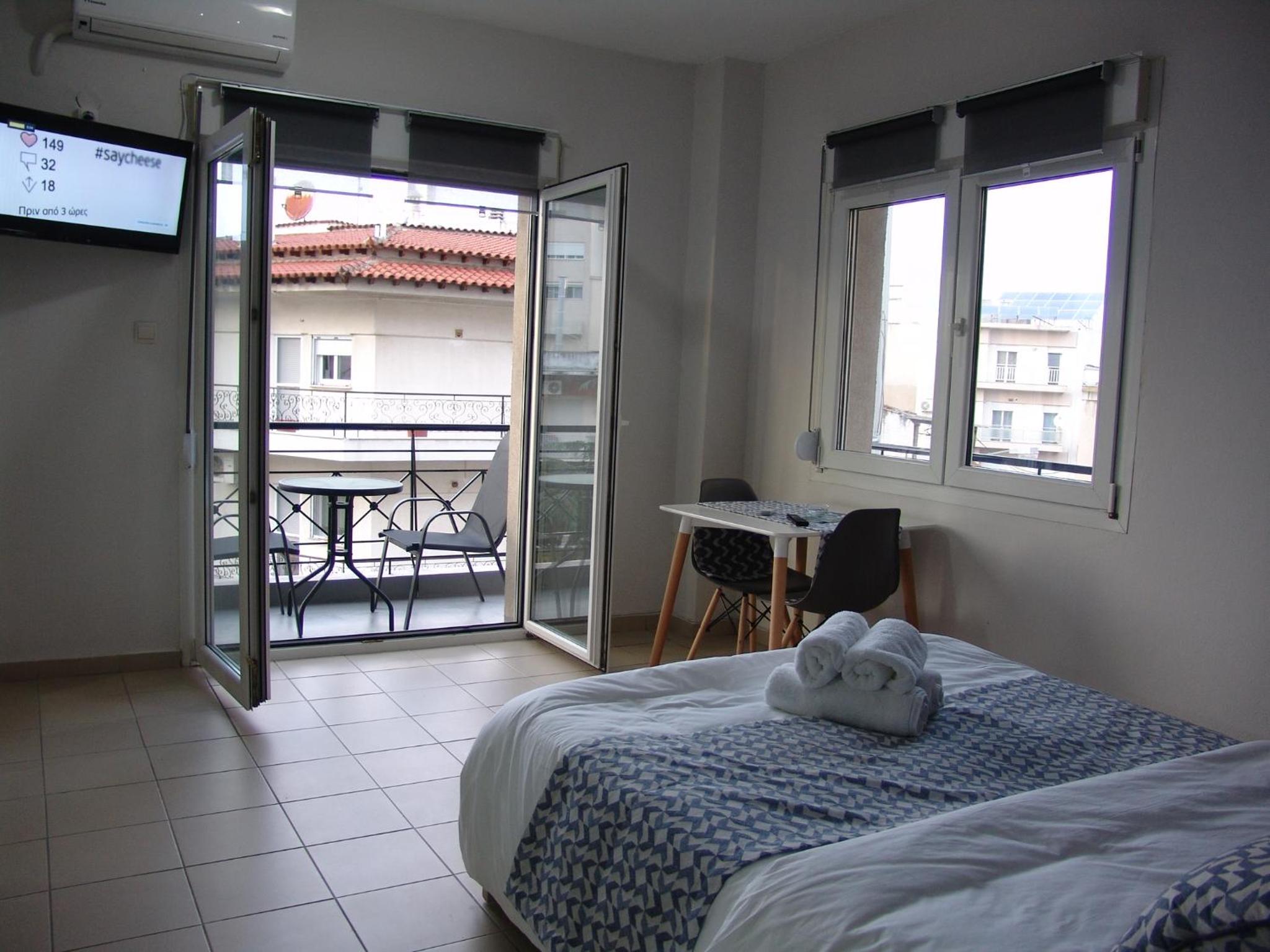 One-Bedroom Apartment photo 1