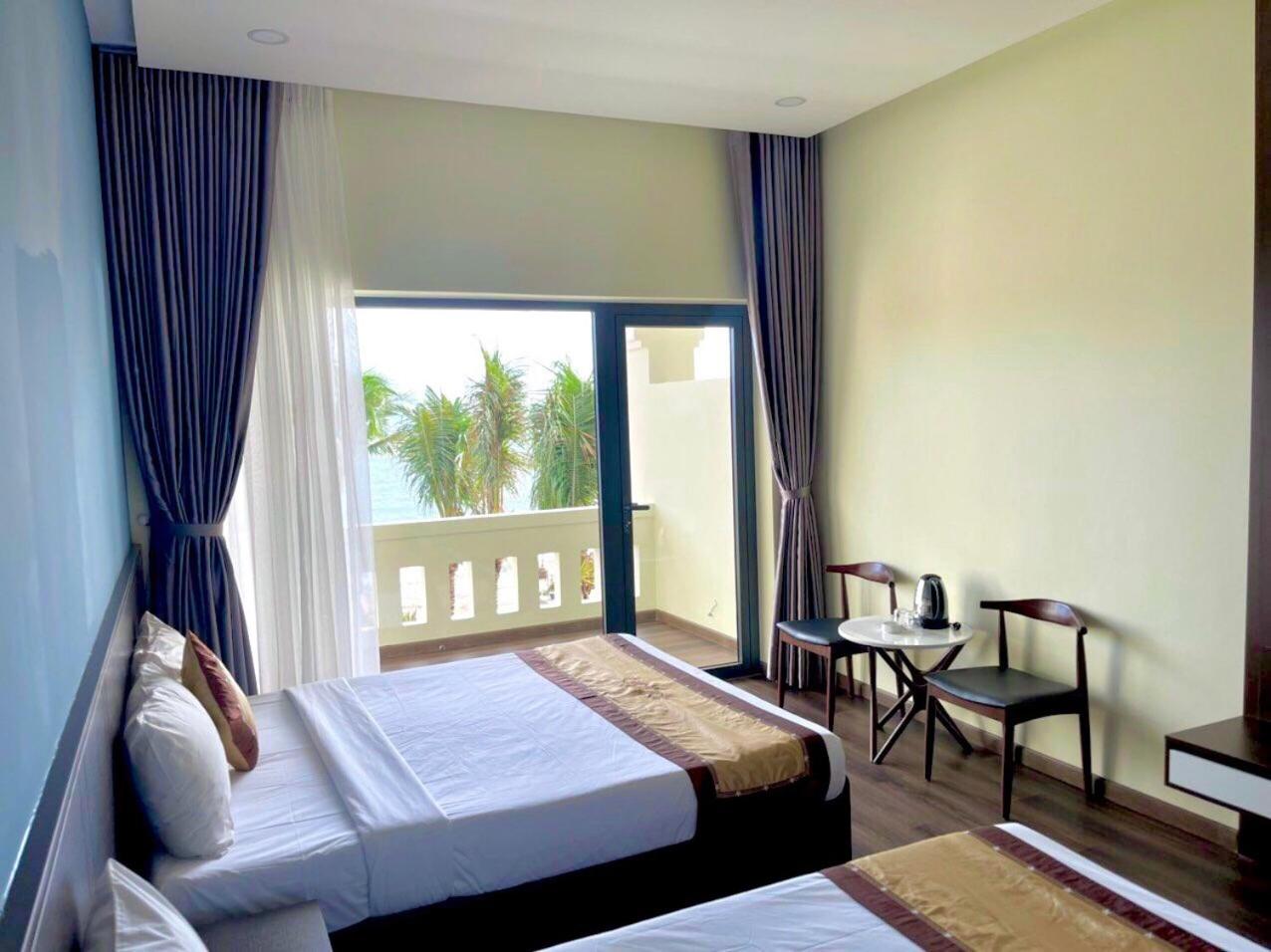 Quadruple Room with Sea View