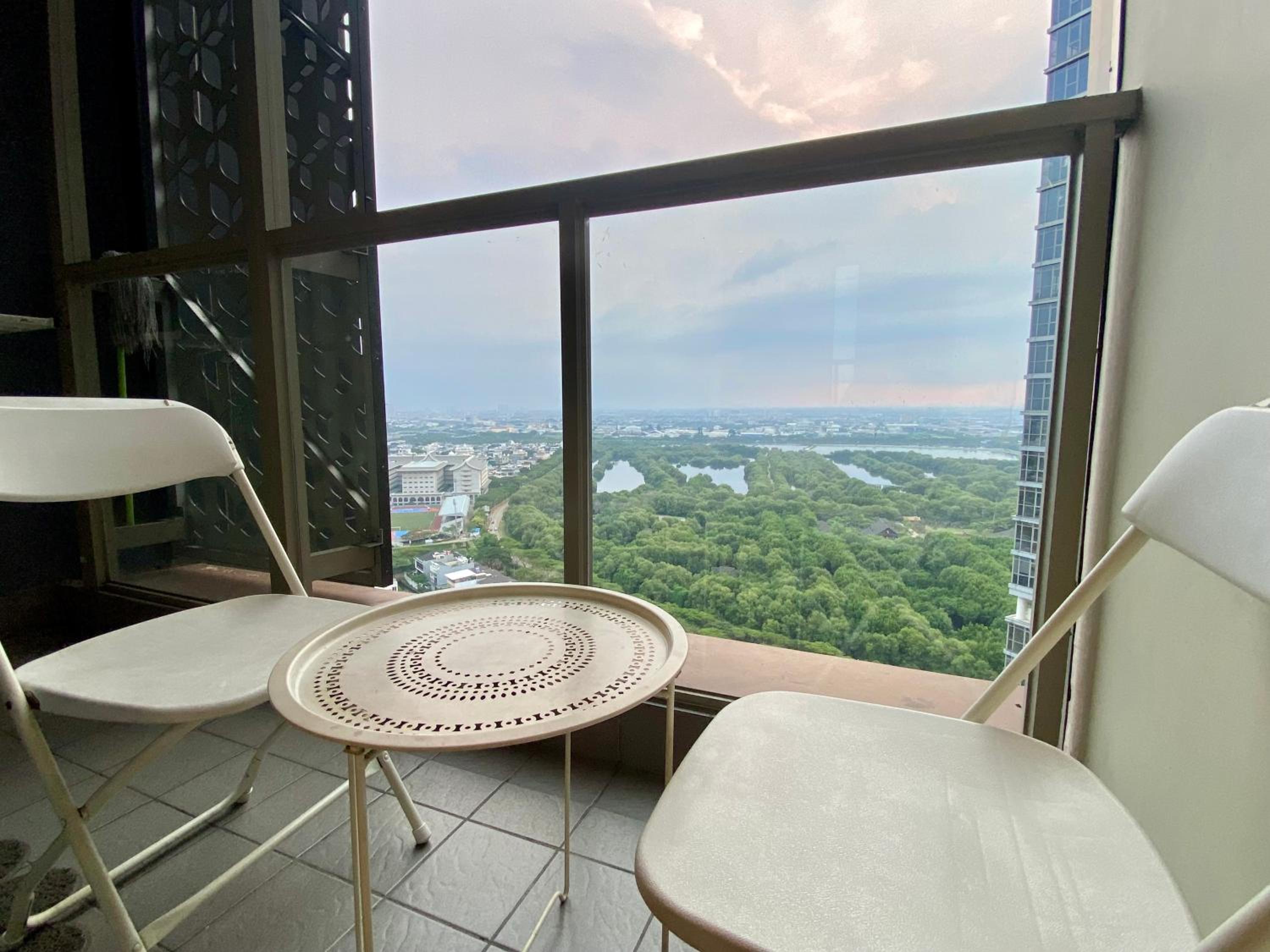 Studio with Balcony - Photo 24