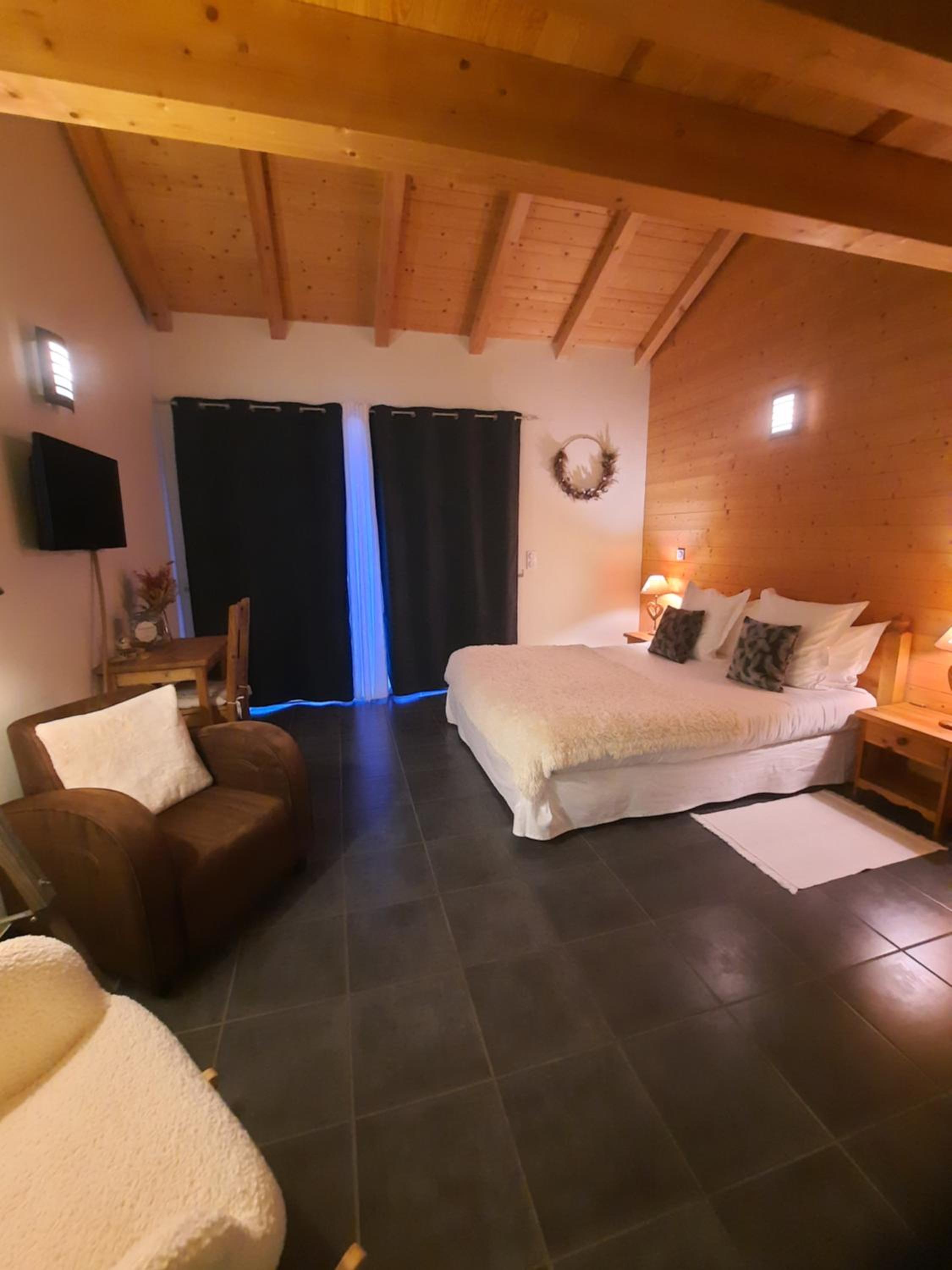 Double Room with Terrace - Grouvelin