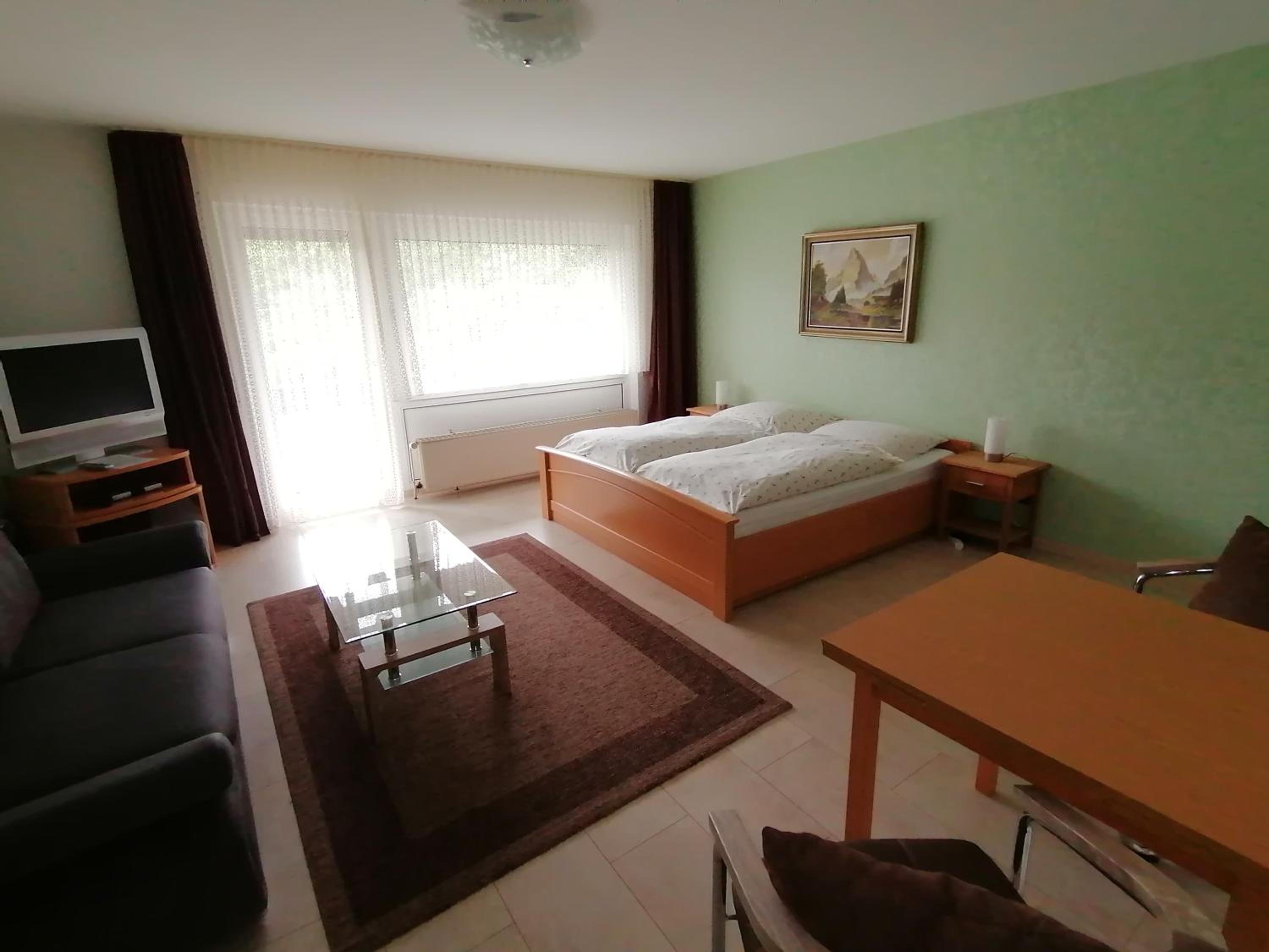Large Double Room (south side) photo 1