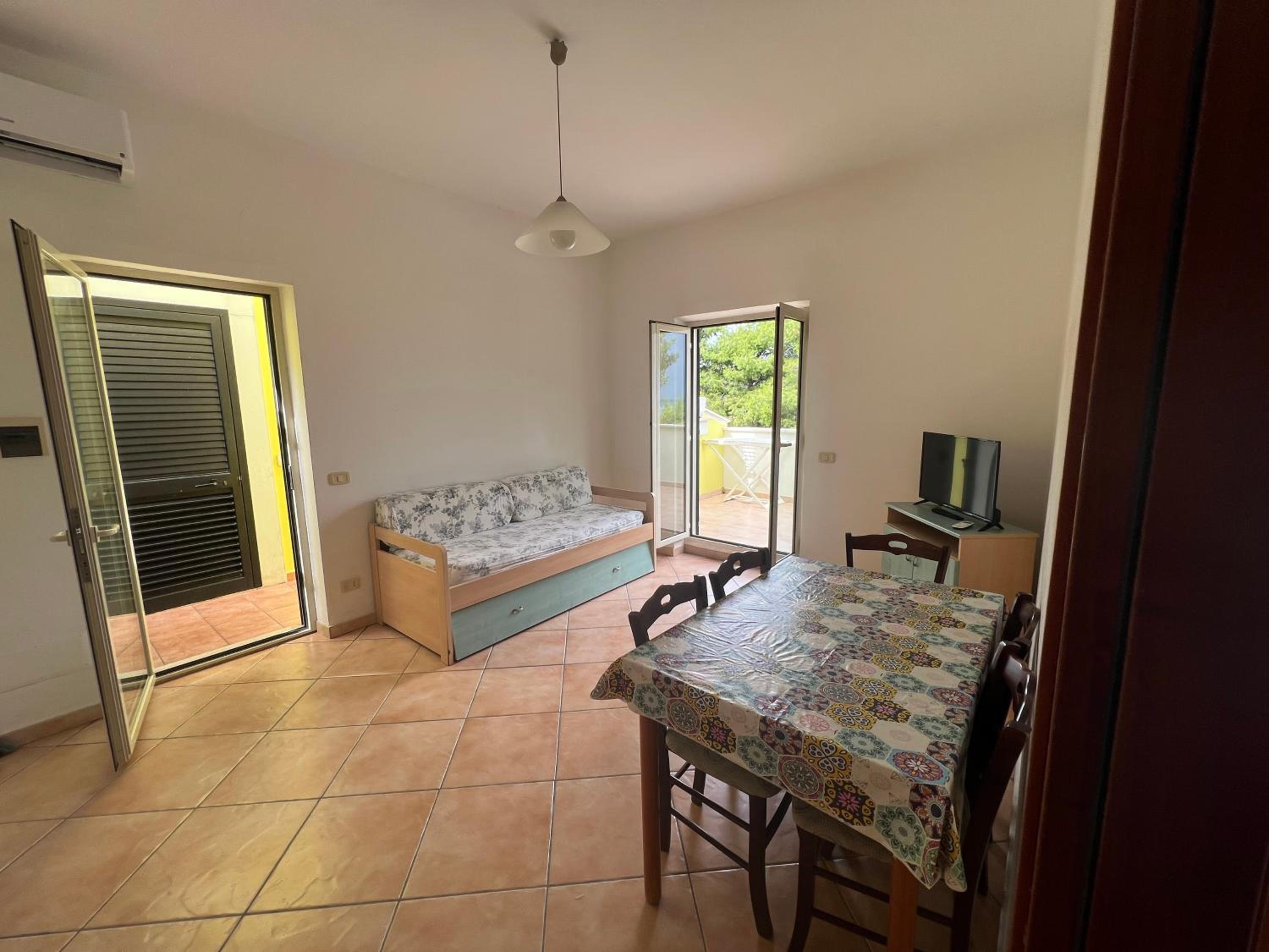 Two-Bedroom Apartment (6 Adults)