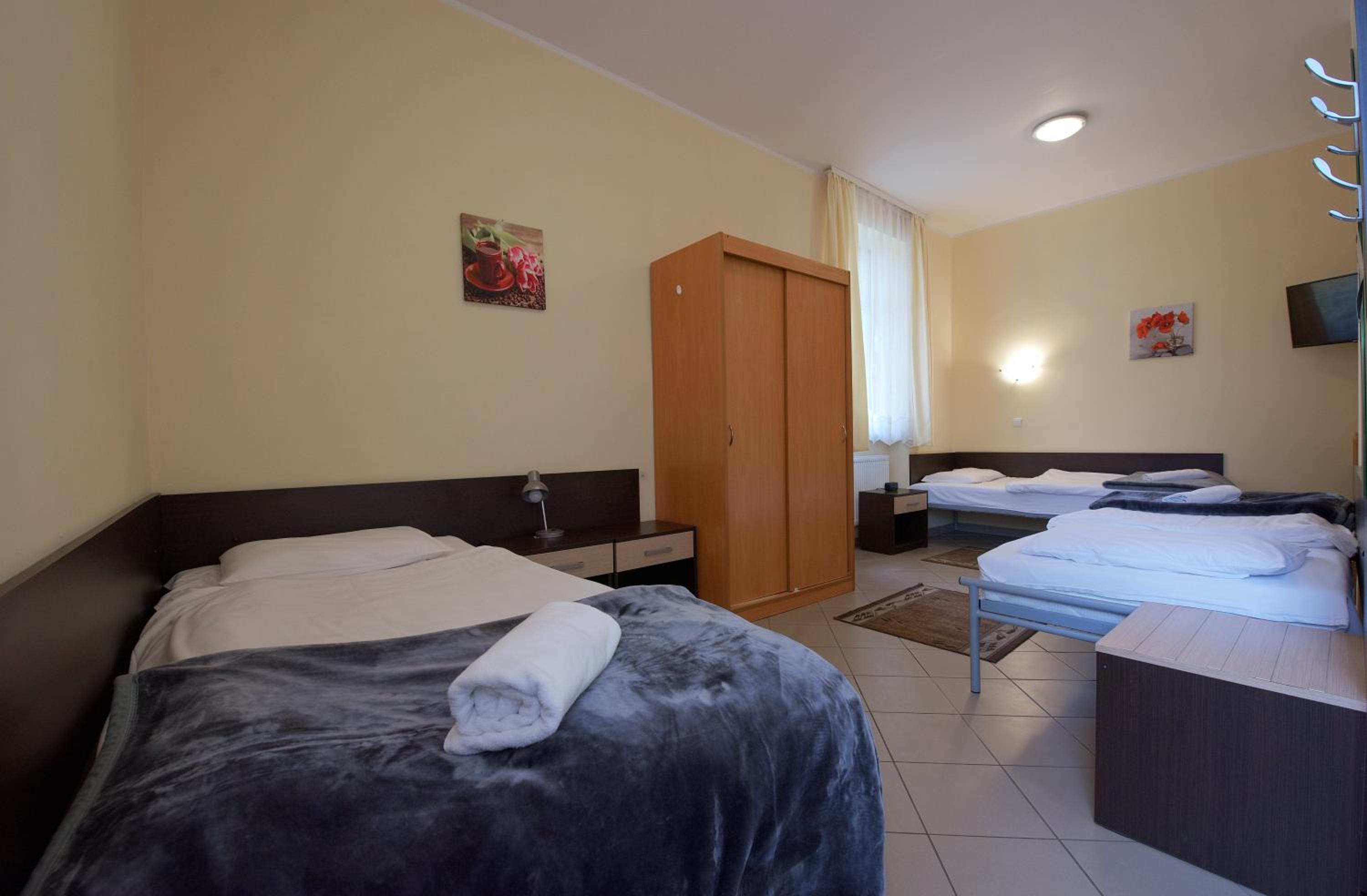 Basic Triple Room