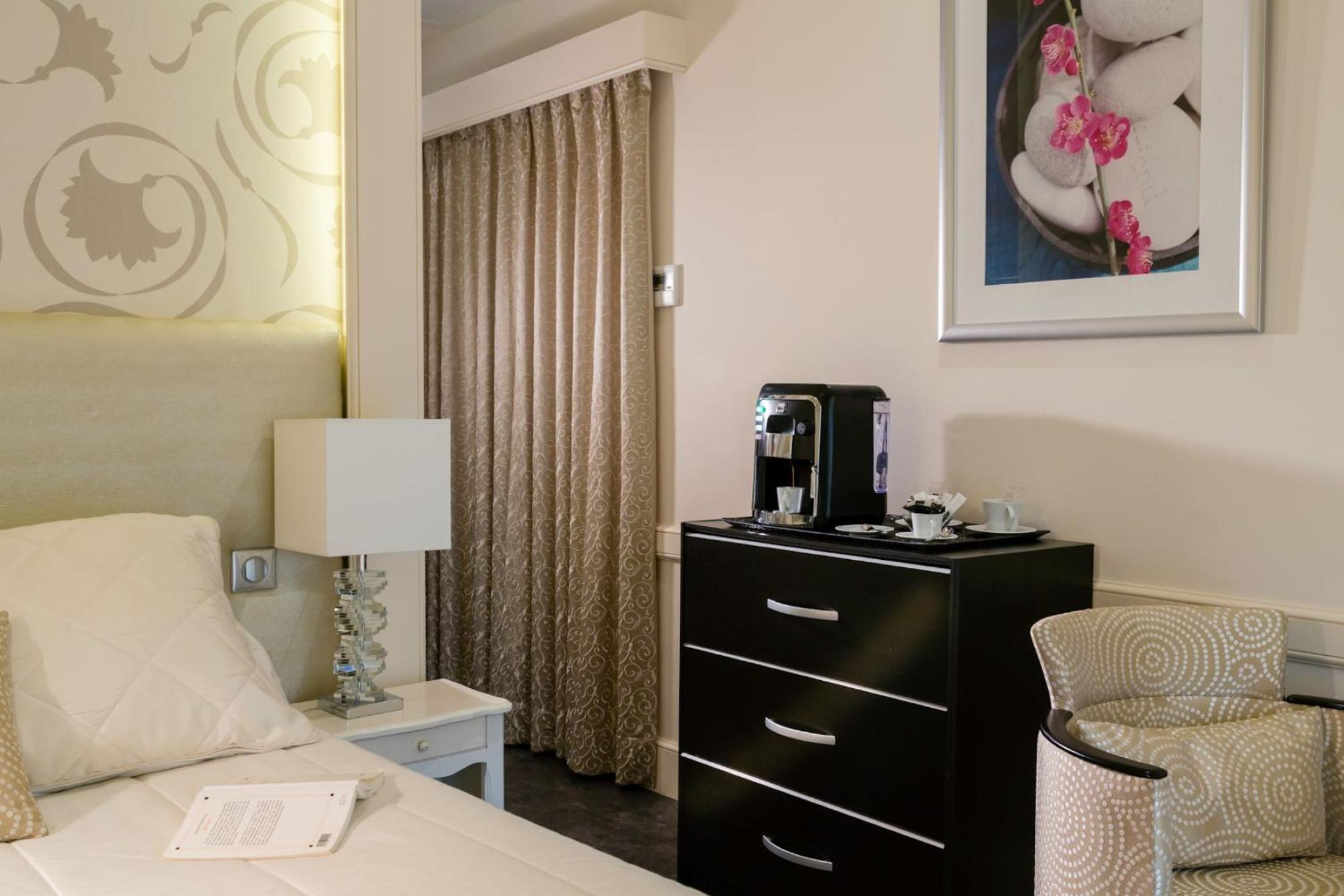 Double Room - Photo 4