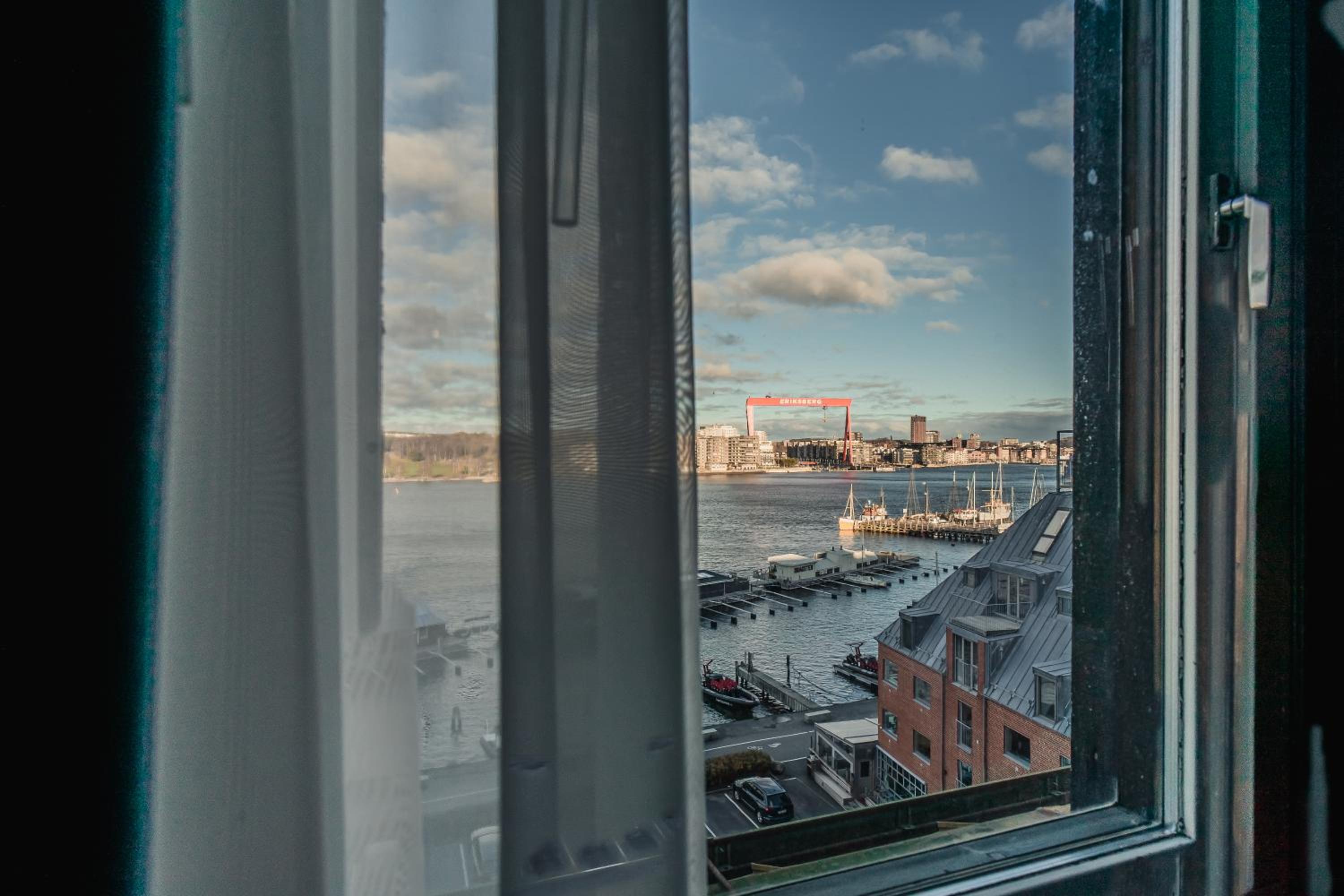 Standard Double Room with Sea View - Photo 4