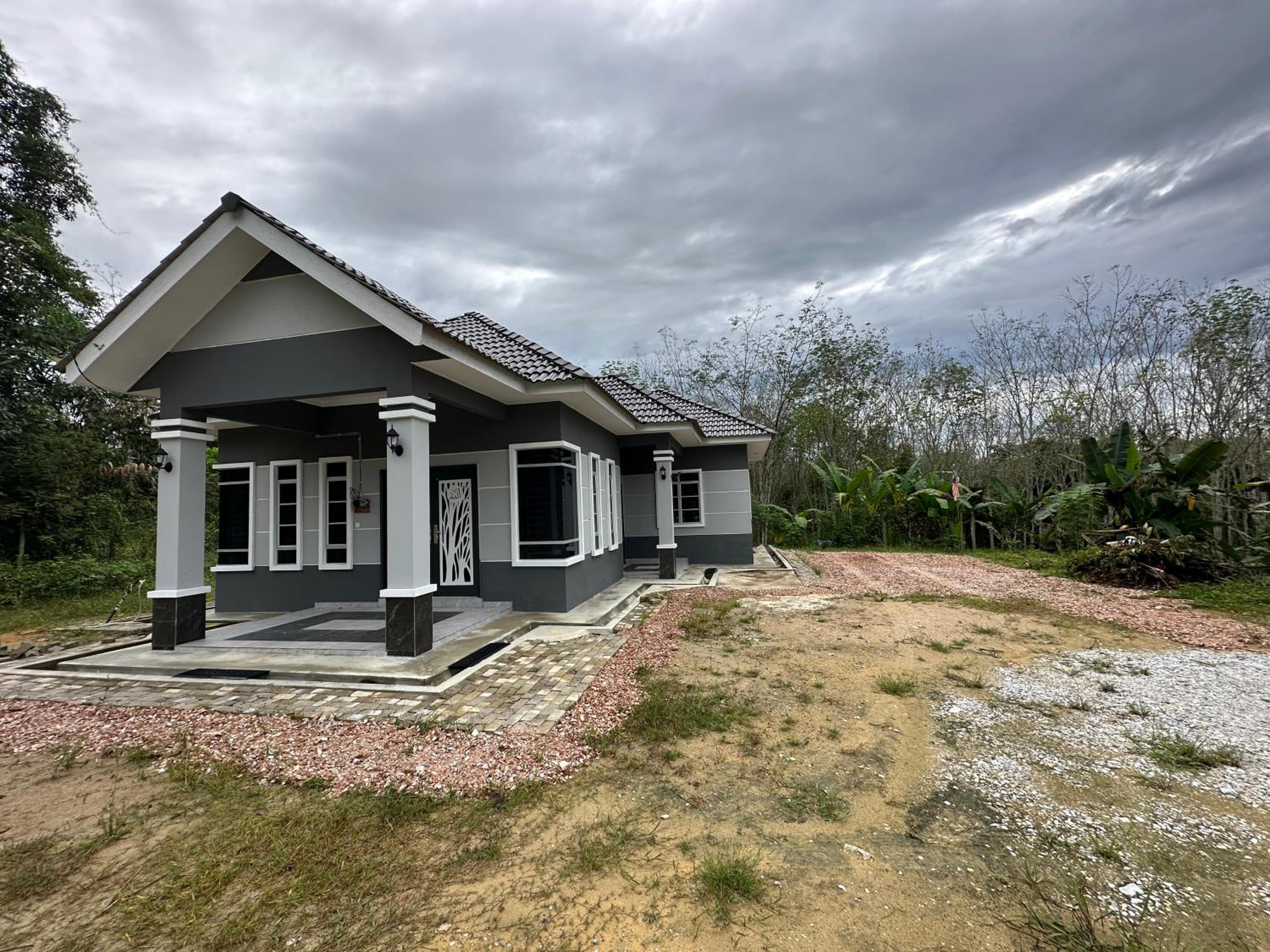 Three-Bedroom House photo 1