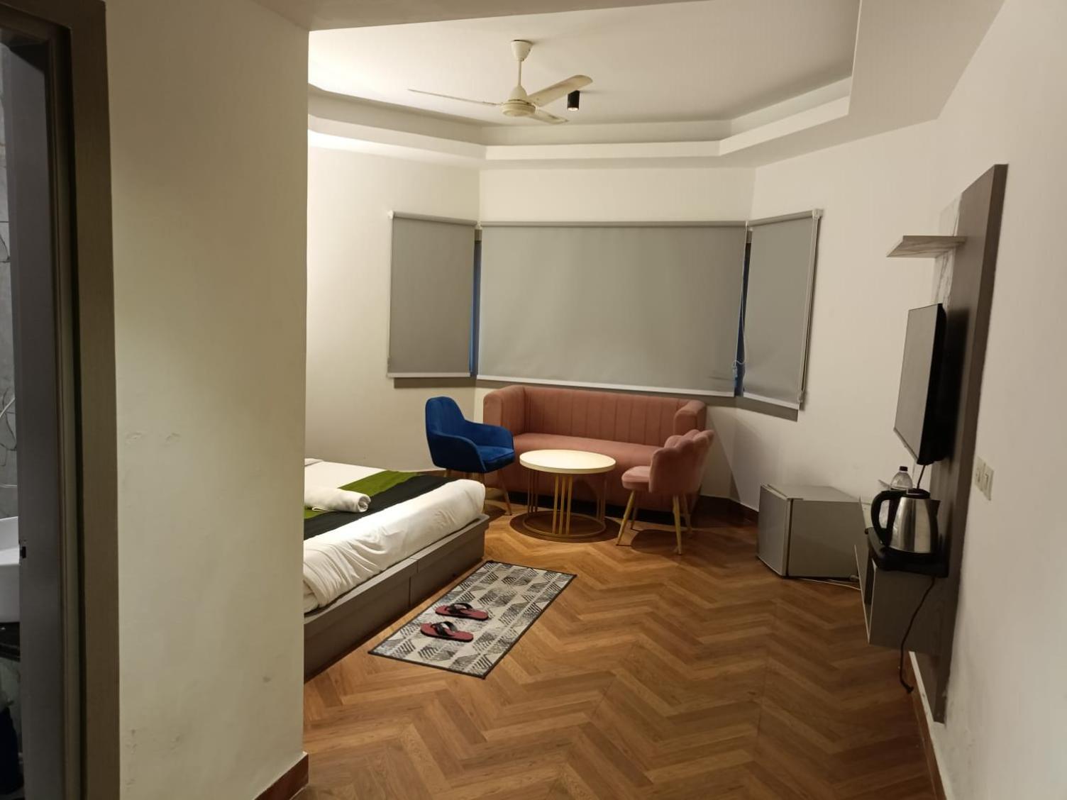 Superior King Room photo 2