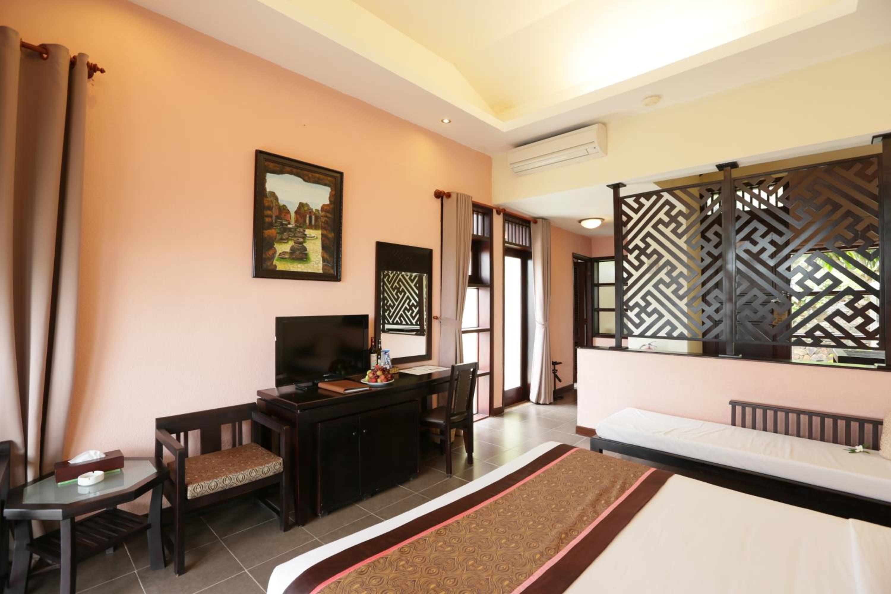 Beach Front Villa with Private Pool - Photo 6