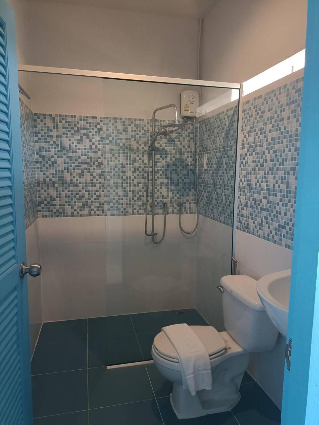 Deluxe Double Room - Photo 12