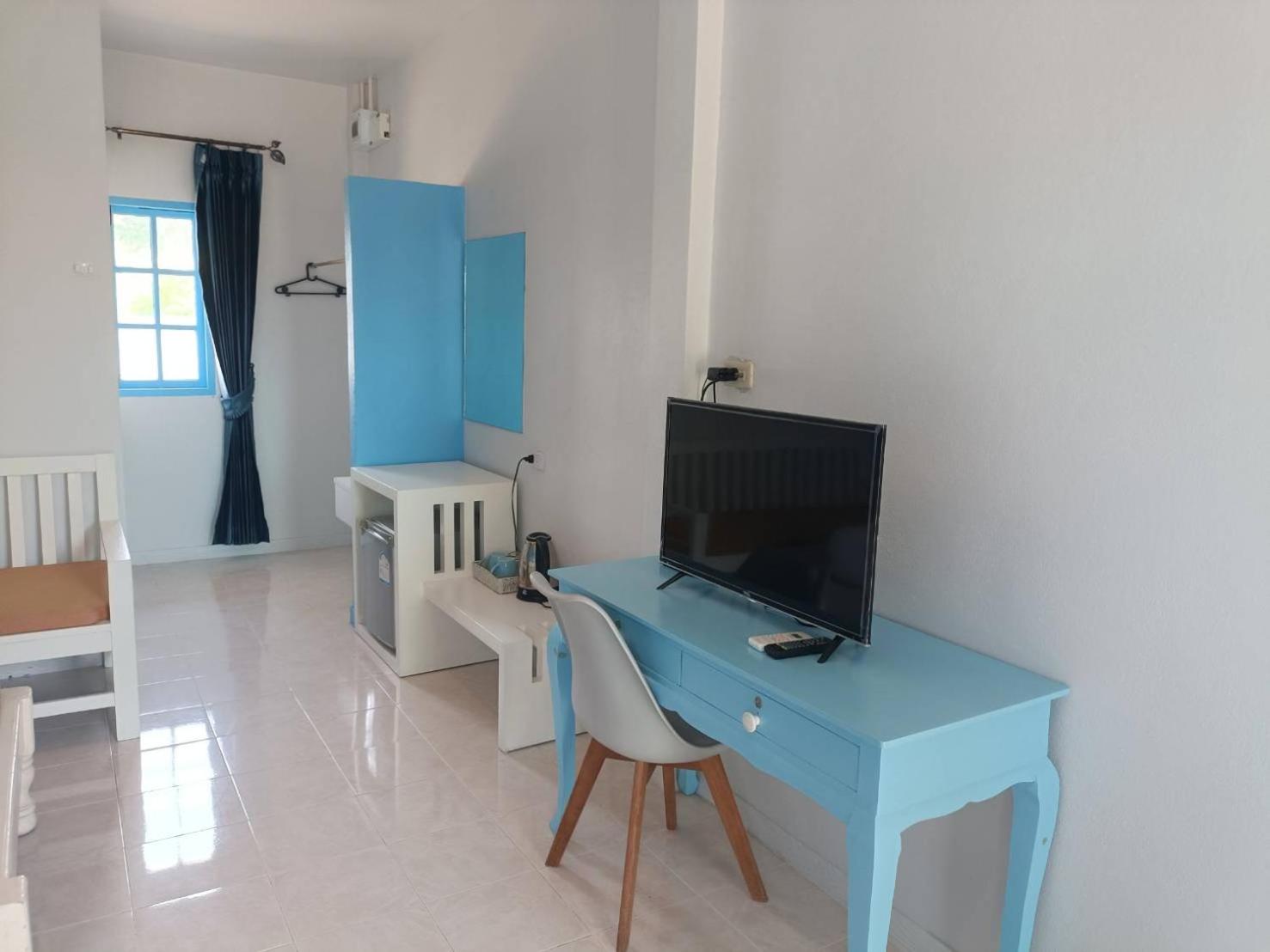 Deluxe Double Room - Photo 9