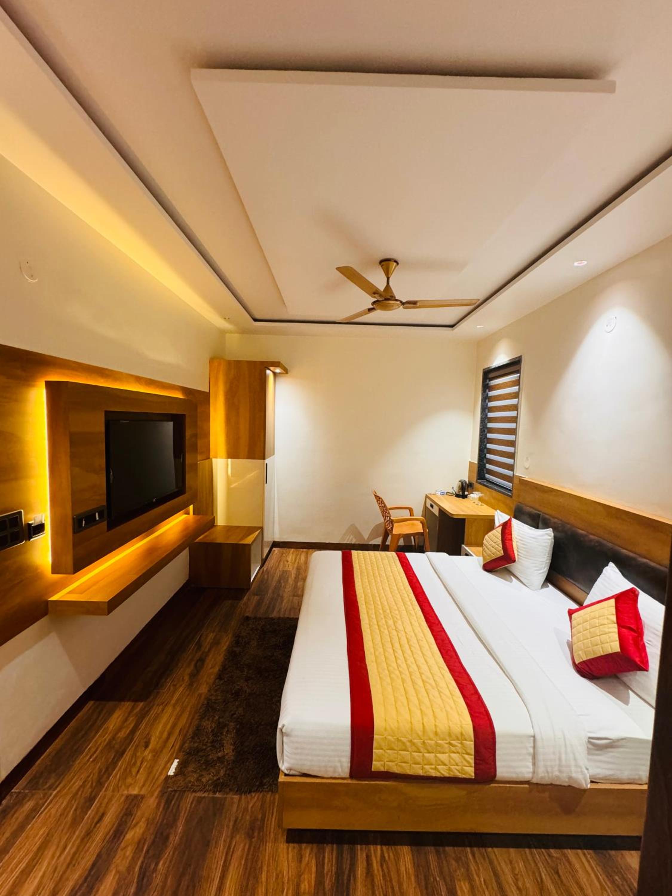 Deluxe King Room