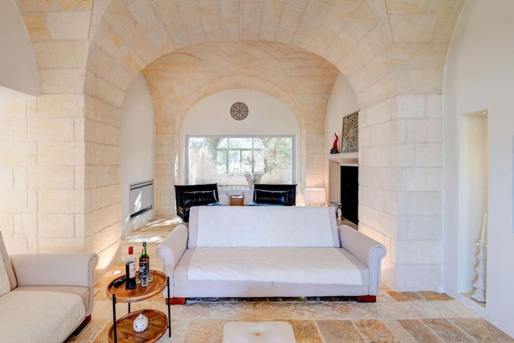 Villa photo 1