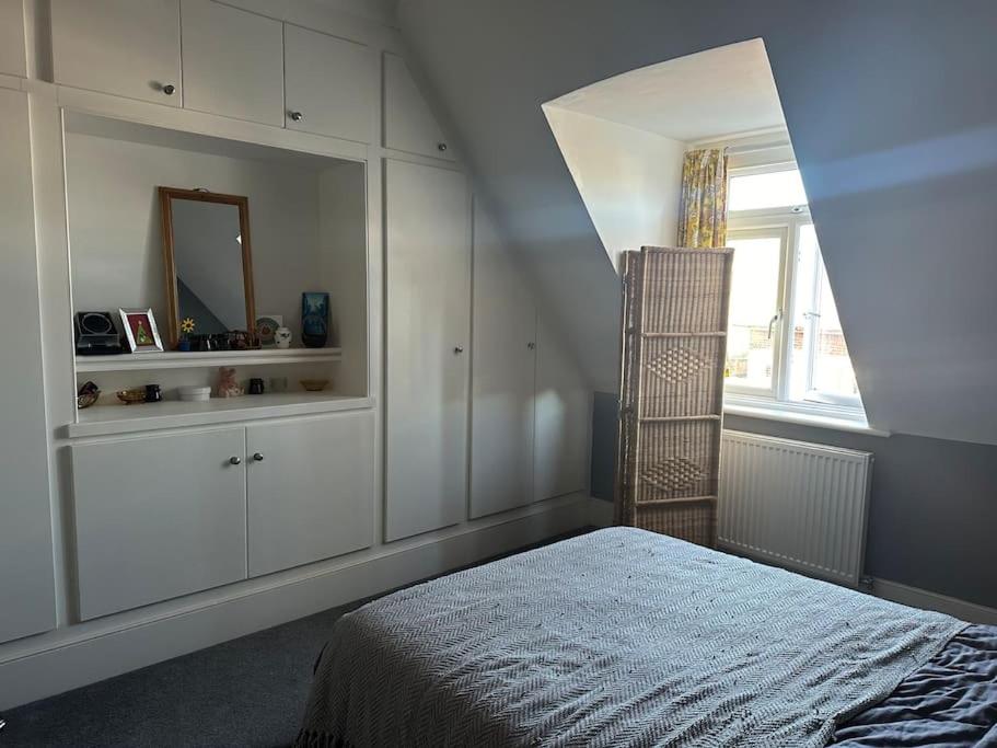One-Bedroom Apartment photo 3