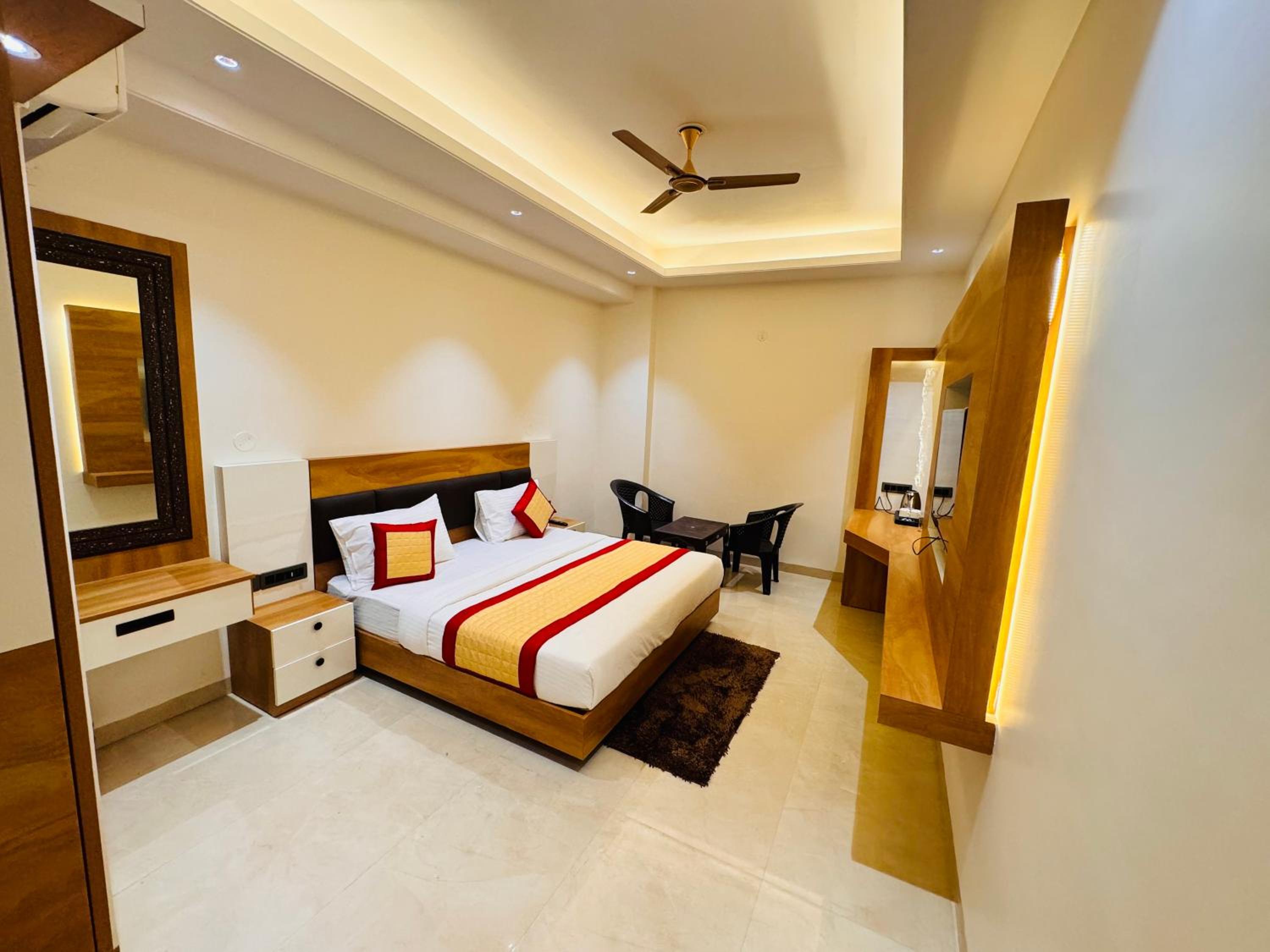 Superior King Room
