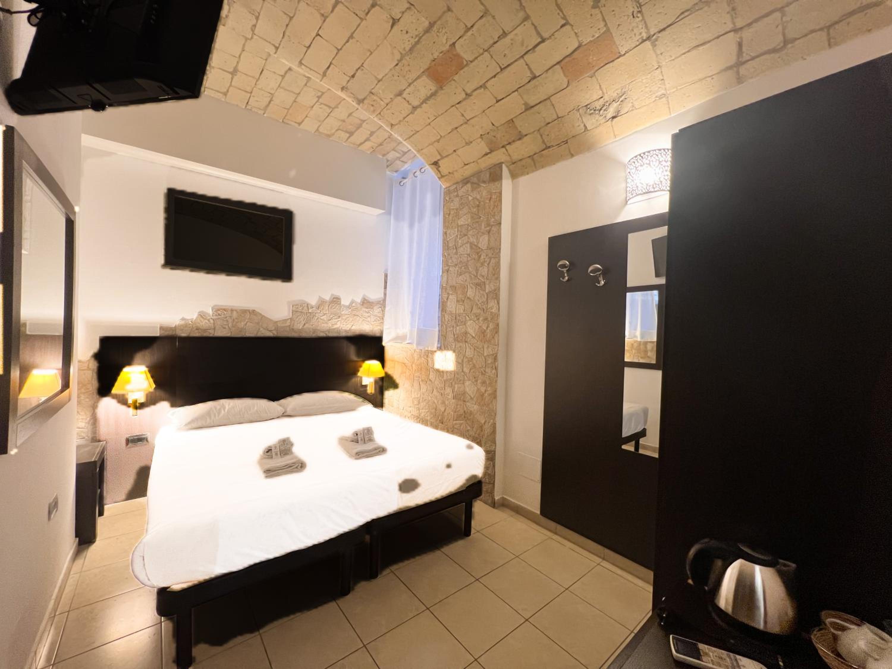 Standard Double Room photo 1