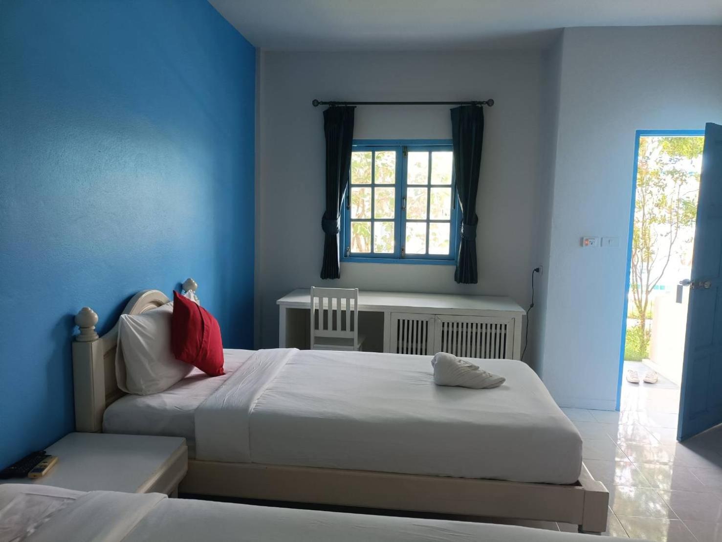 Superior Twin Room - Photo 12