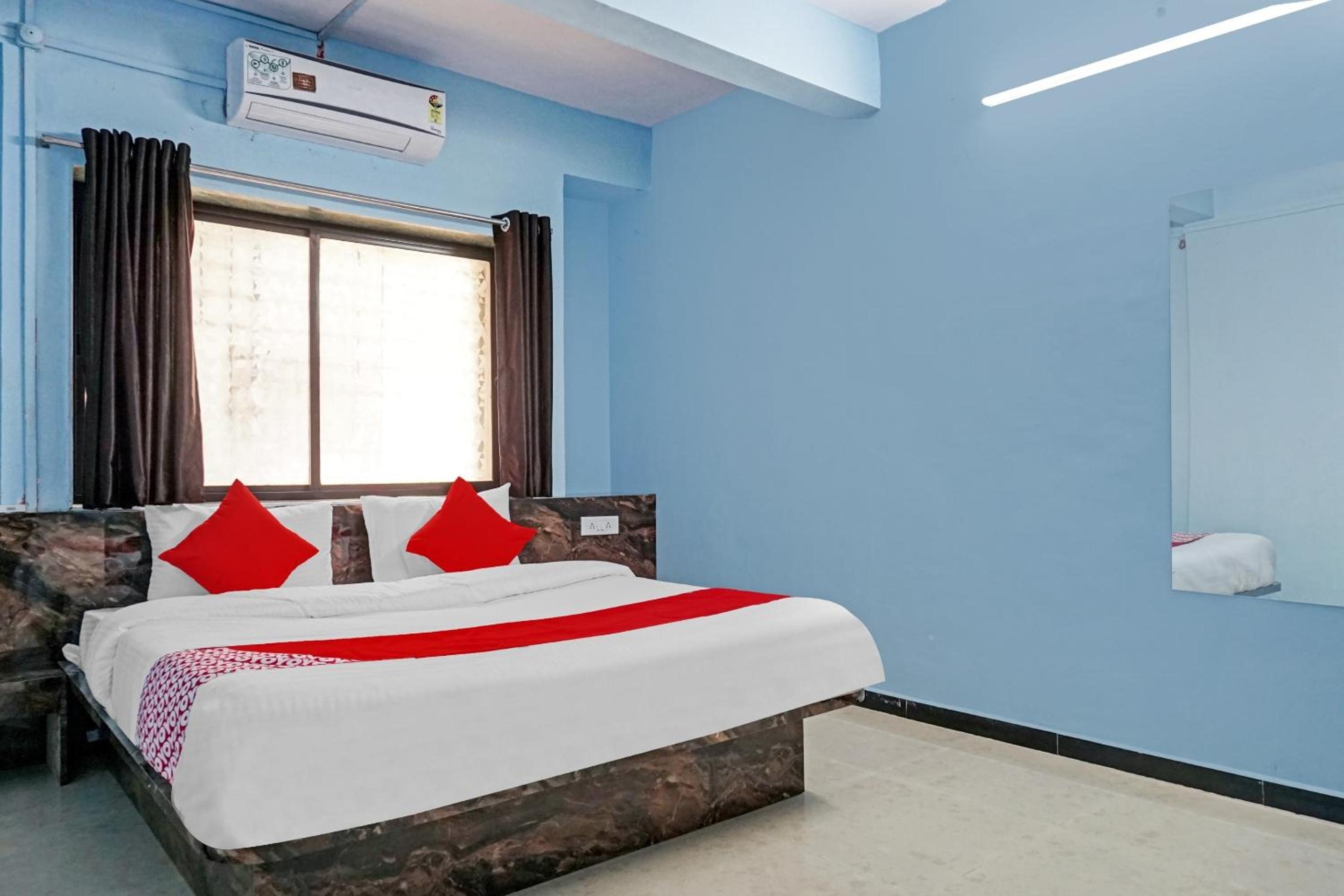 Triple Room with Balcony - Photo 6
