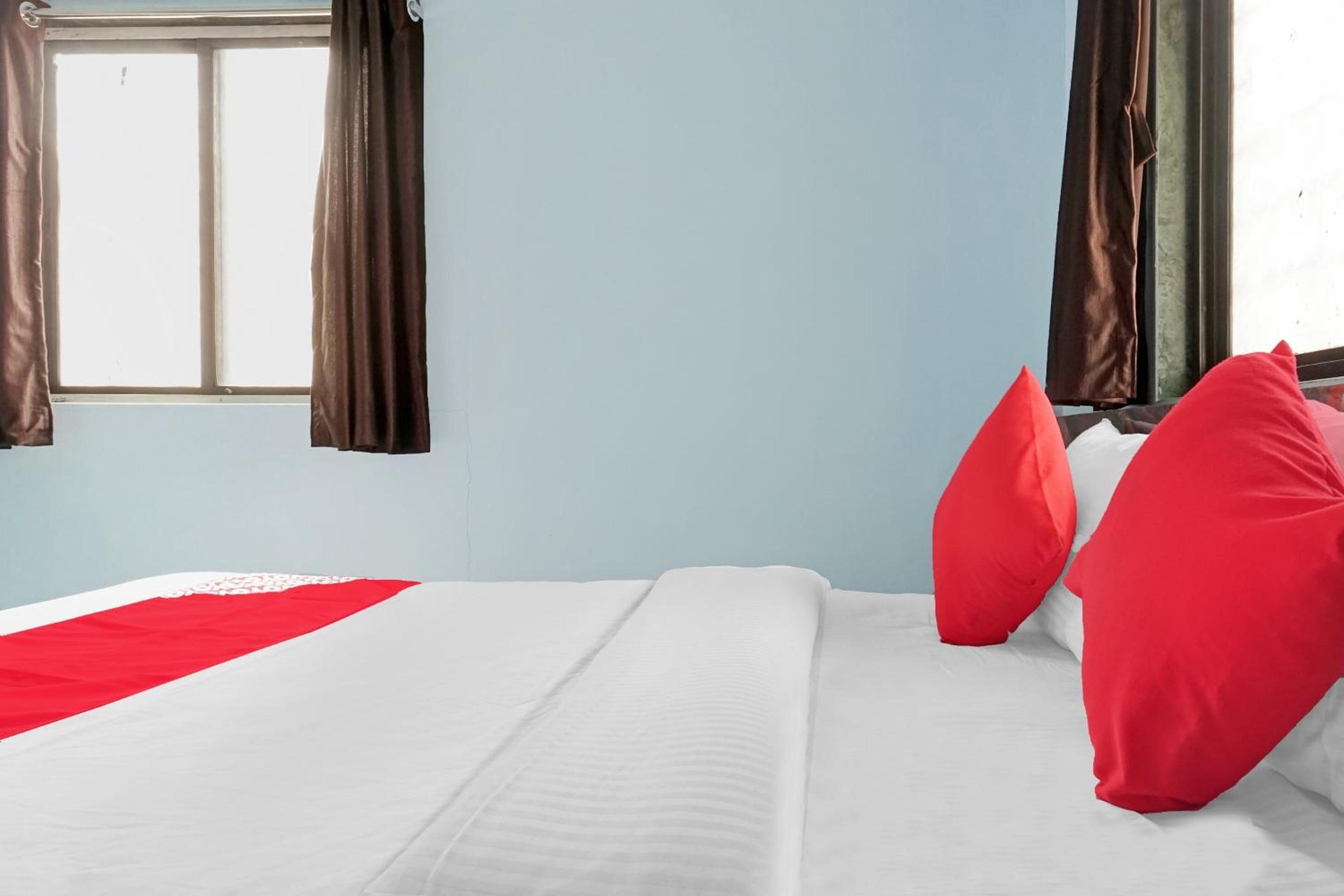 Triple Room with Balcony - Photo 7