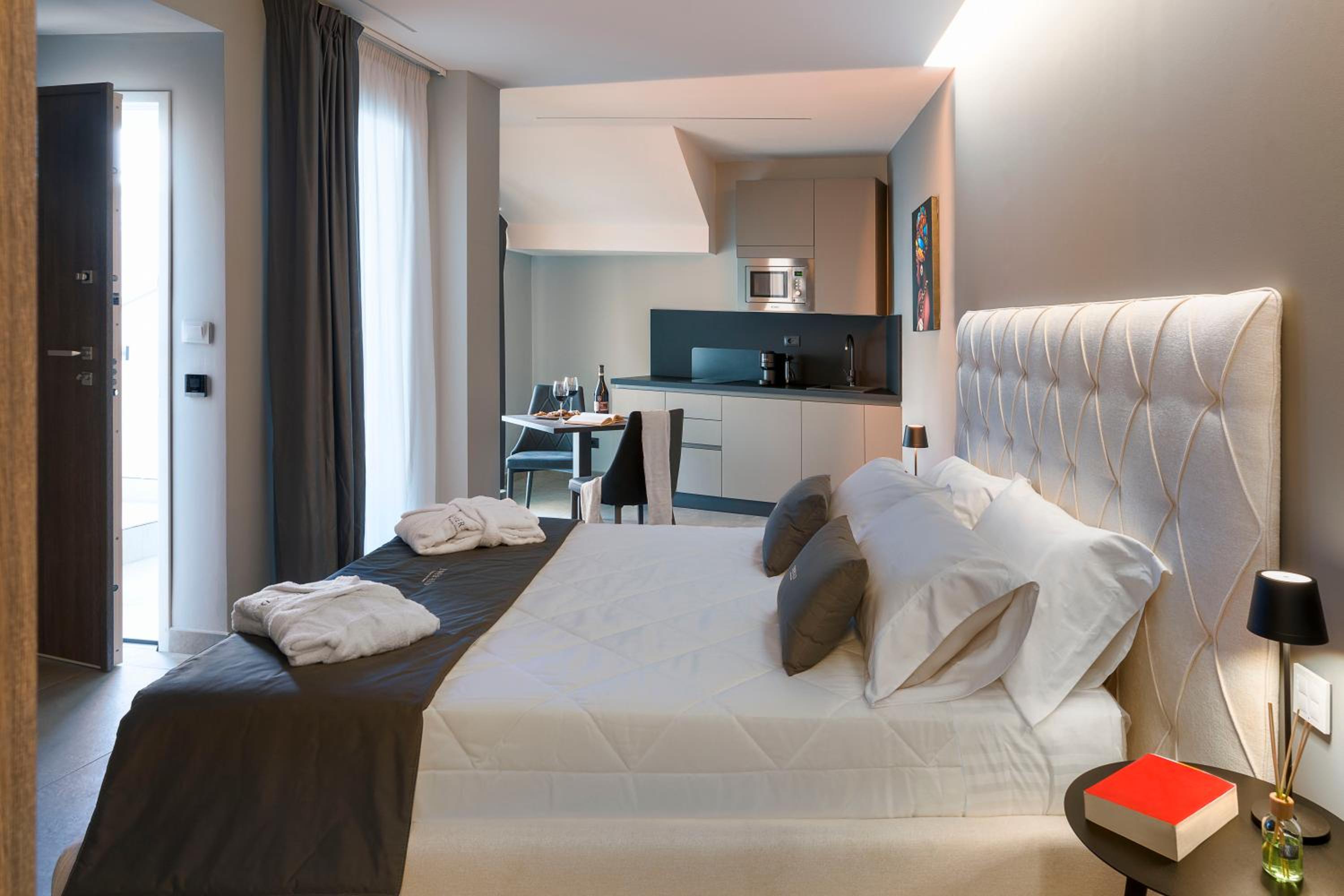 Deluxe Room (1 adult + 1 child) photo 2